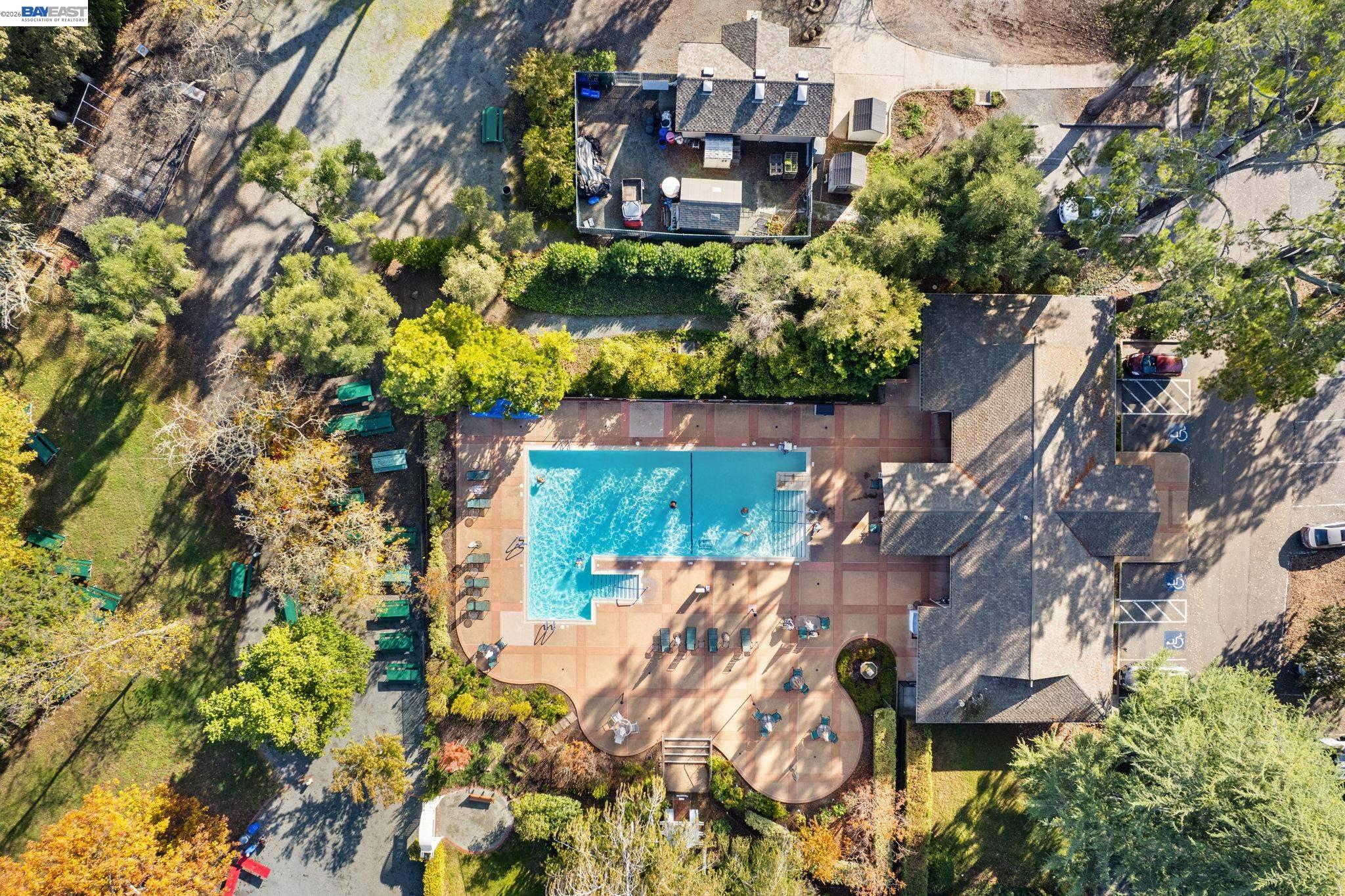 Detail Gallery Image 42 of 47 For 2772 Tice Creek Dr #4,  Walnut Creek,  CA 94595 - 2 Beds | 2 Baths