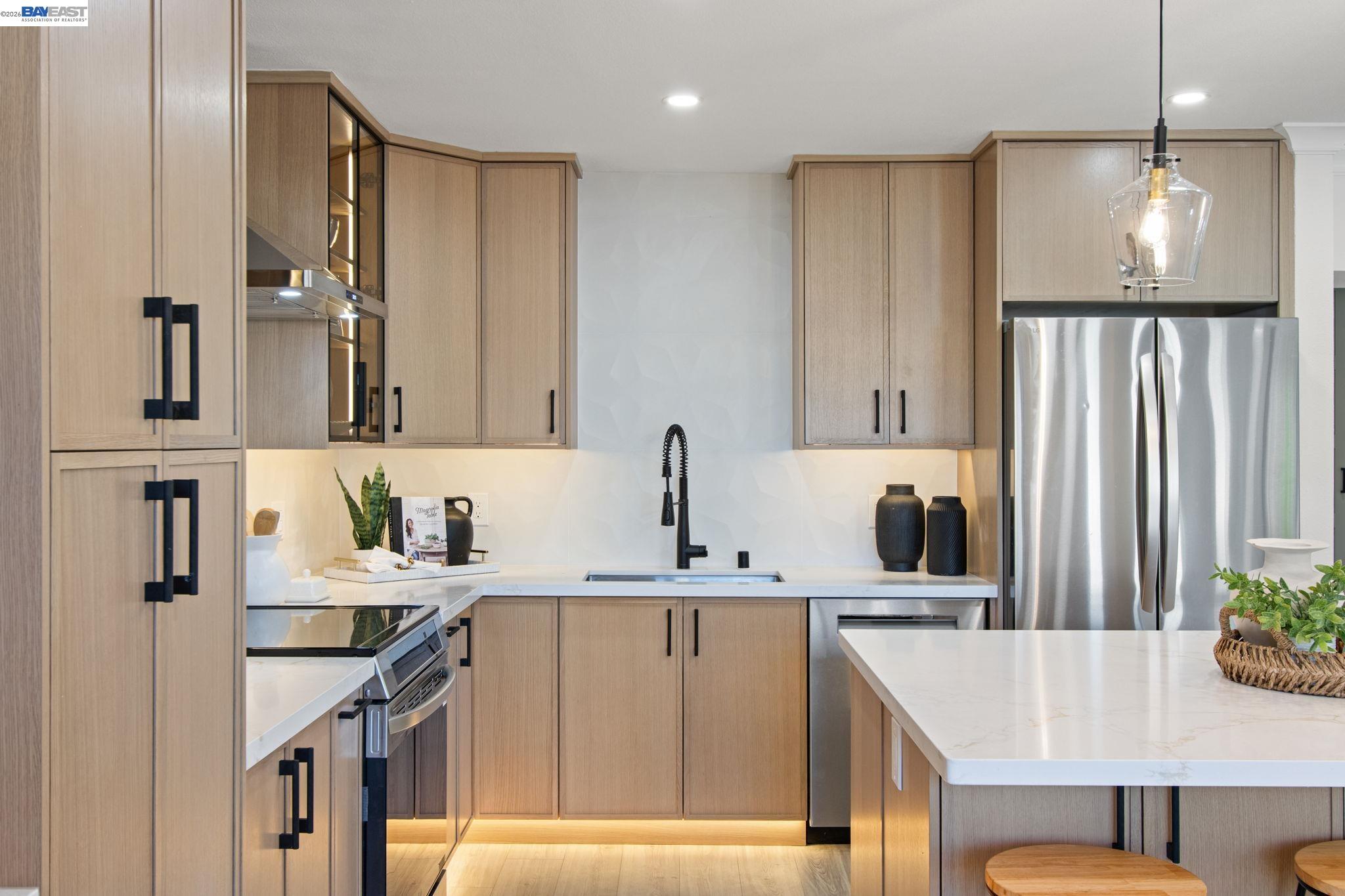 Detail Gallery Image 7 of 47 For 2772 Tice Creek Dr #4,  Walnut Creek,  CA 94595 - 2 Beds | 2 Baths