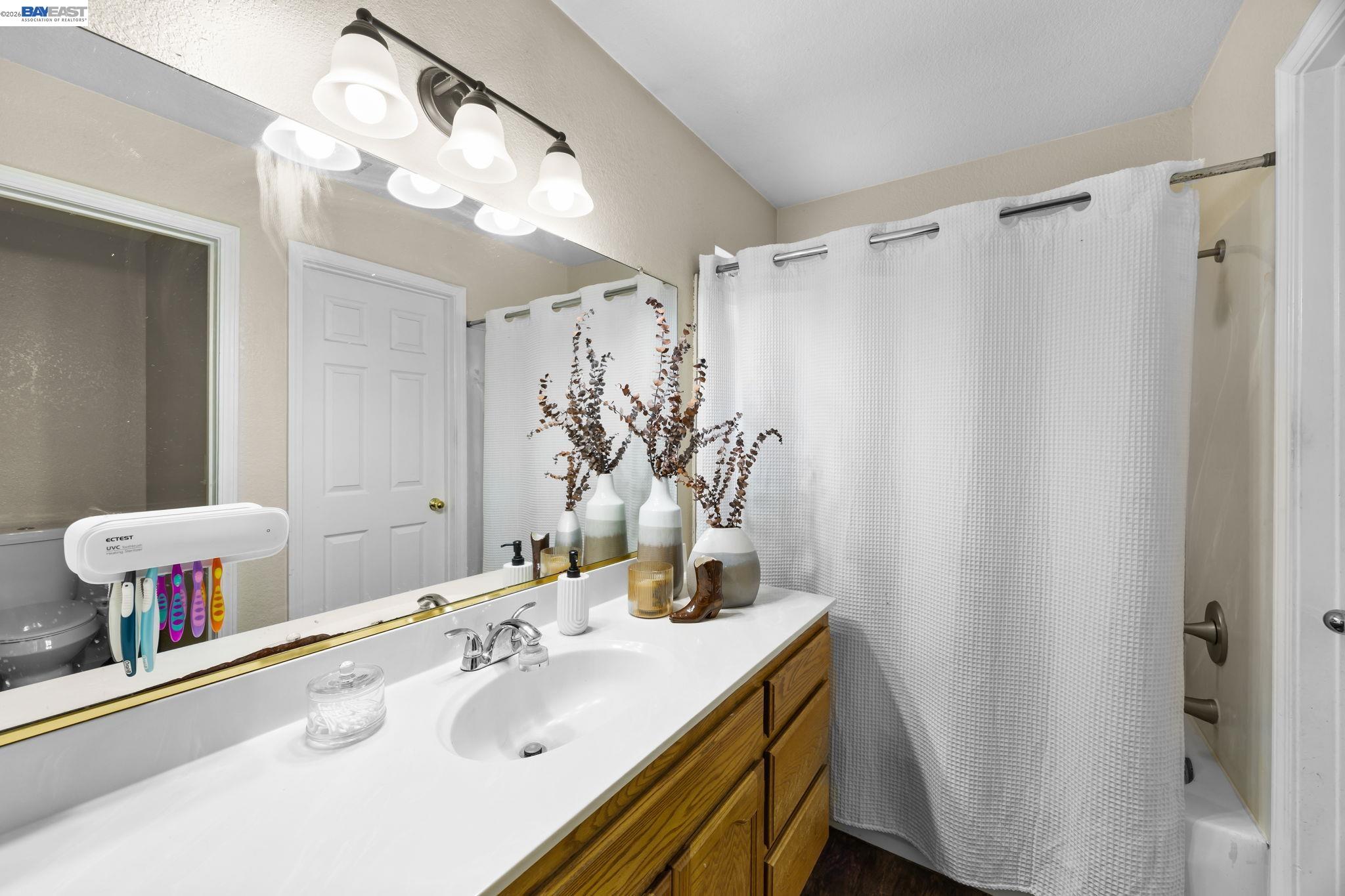 Detail Gallery Image 19 of 32 For 502 Chablis Way, Manteca,  CA 95337 - 3 Beds | 2 Baths