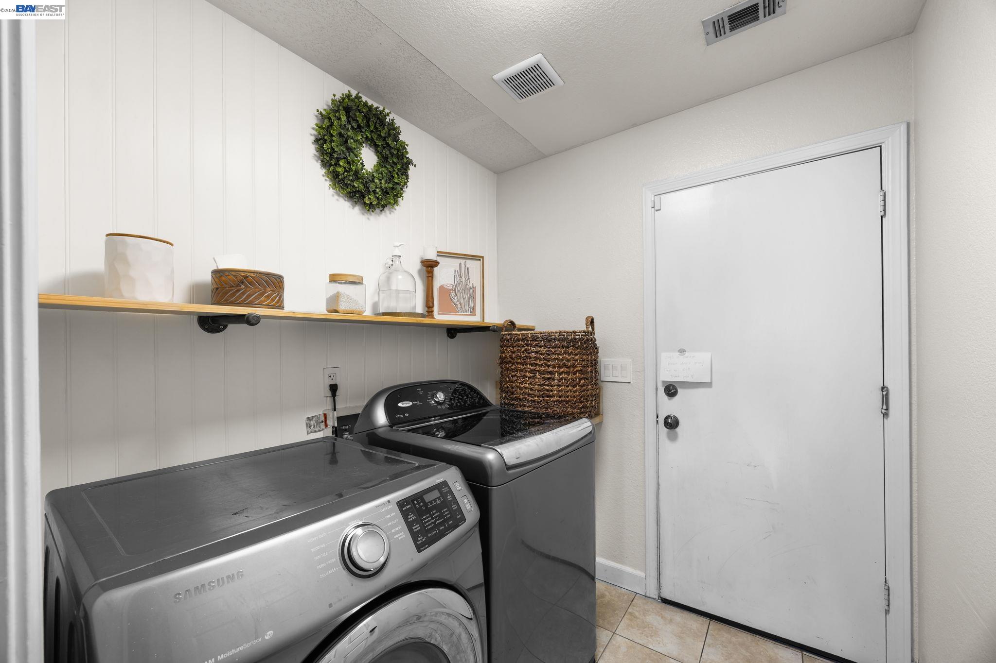 Detail Gallery Image 22 of 32 For 502 Chablis Way, Manteca,  CA 95337 - 3 Beds | 2 Baths