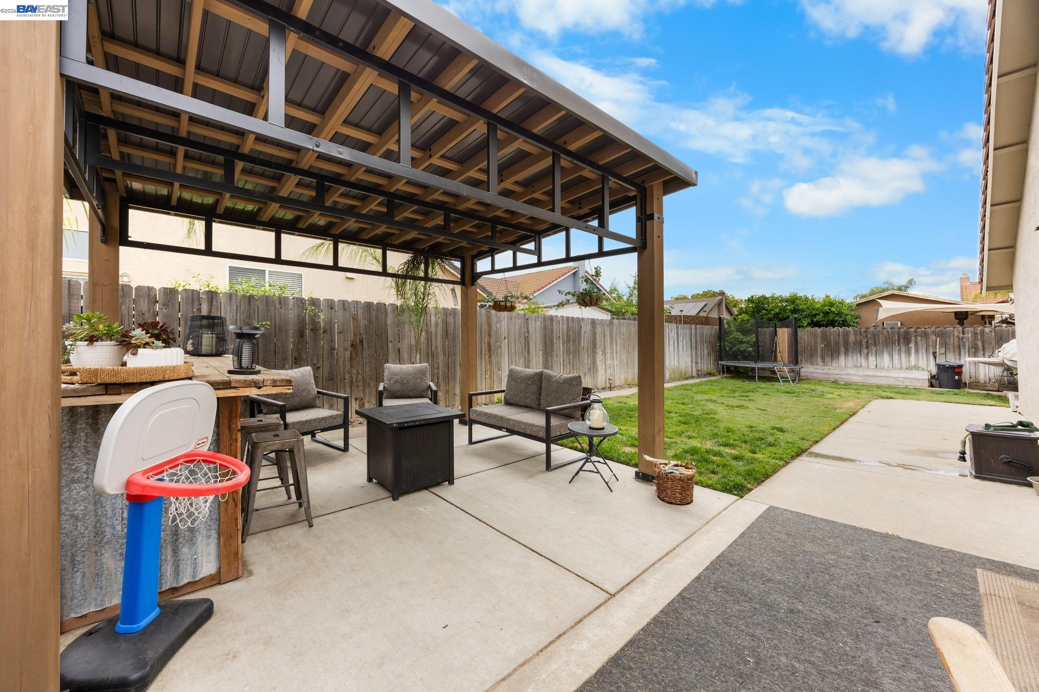 Detail Gallery Image 26 of 32 For 502 Chablis Way, Manteca,  CA 95337 - 3 Beds | 2 Baths