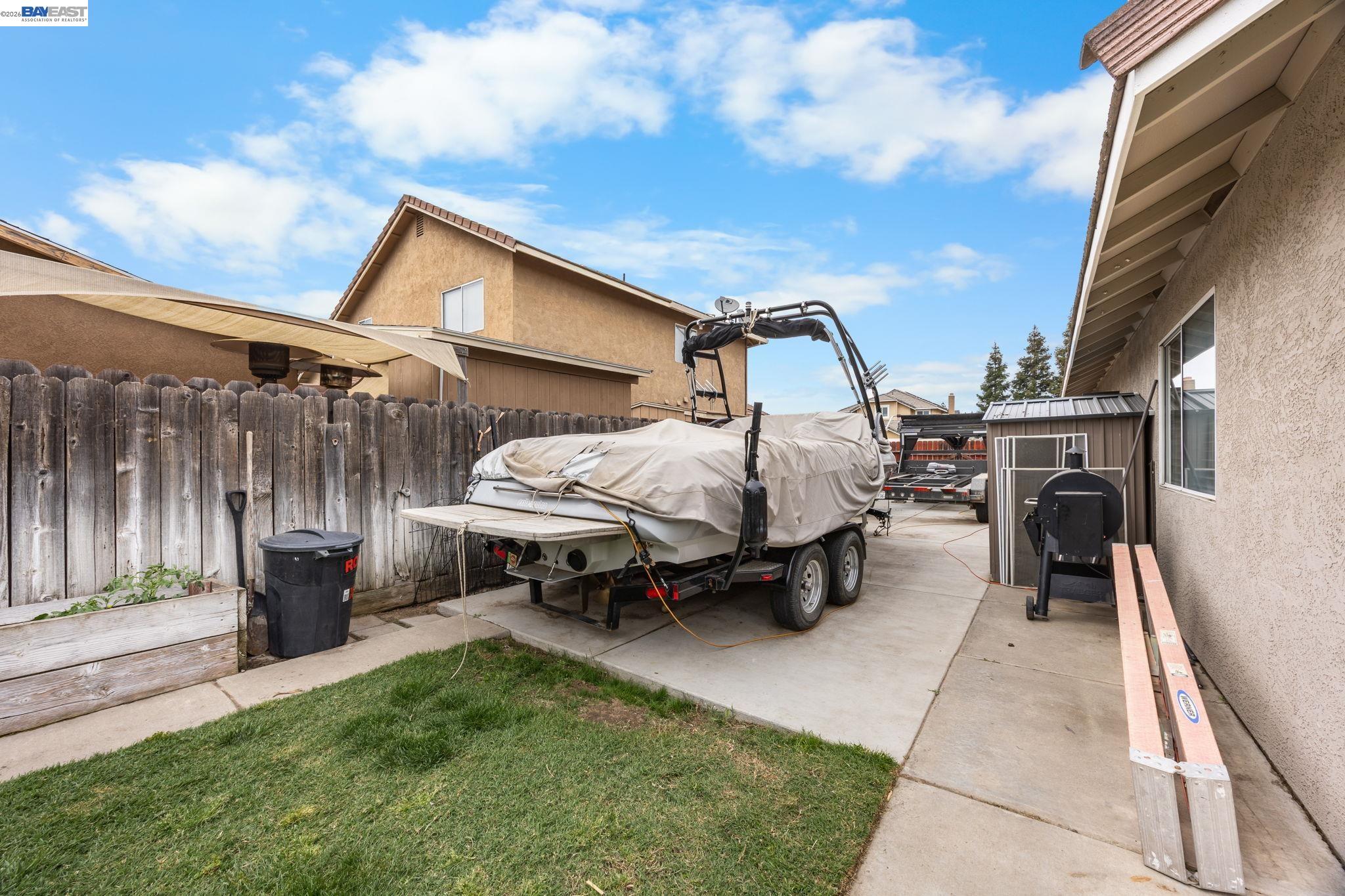 Detail Gallery Image 28 of 32 For 502 Chablis Way, Manteca,  CA 95337 - 3 Beds | 2 Baths