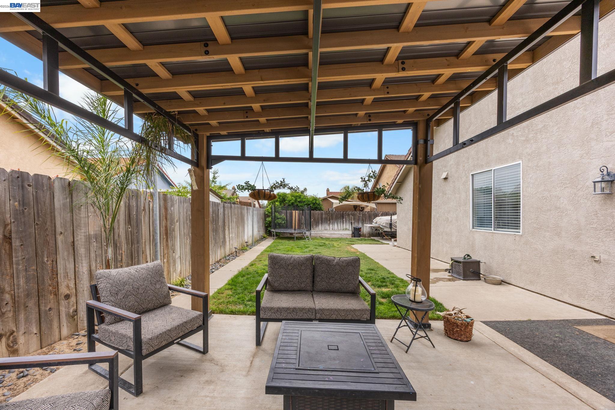 Detail Gallery Image 29 of 32 For 502 Chablis Way, Manteca,  CA 95337 - 3 Beds | 2 Baths