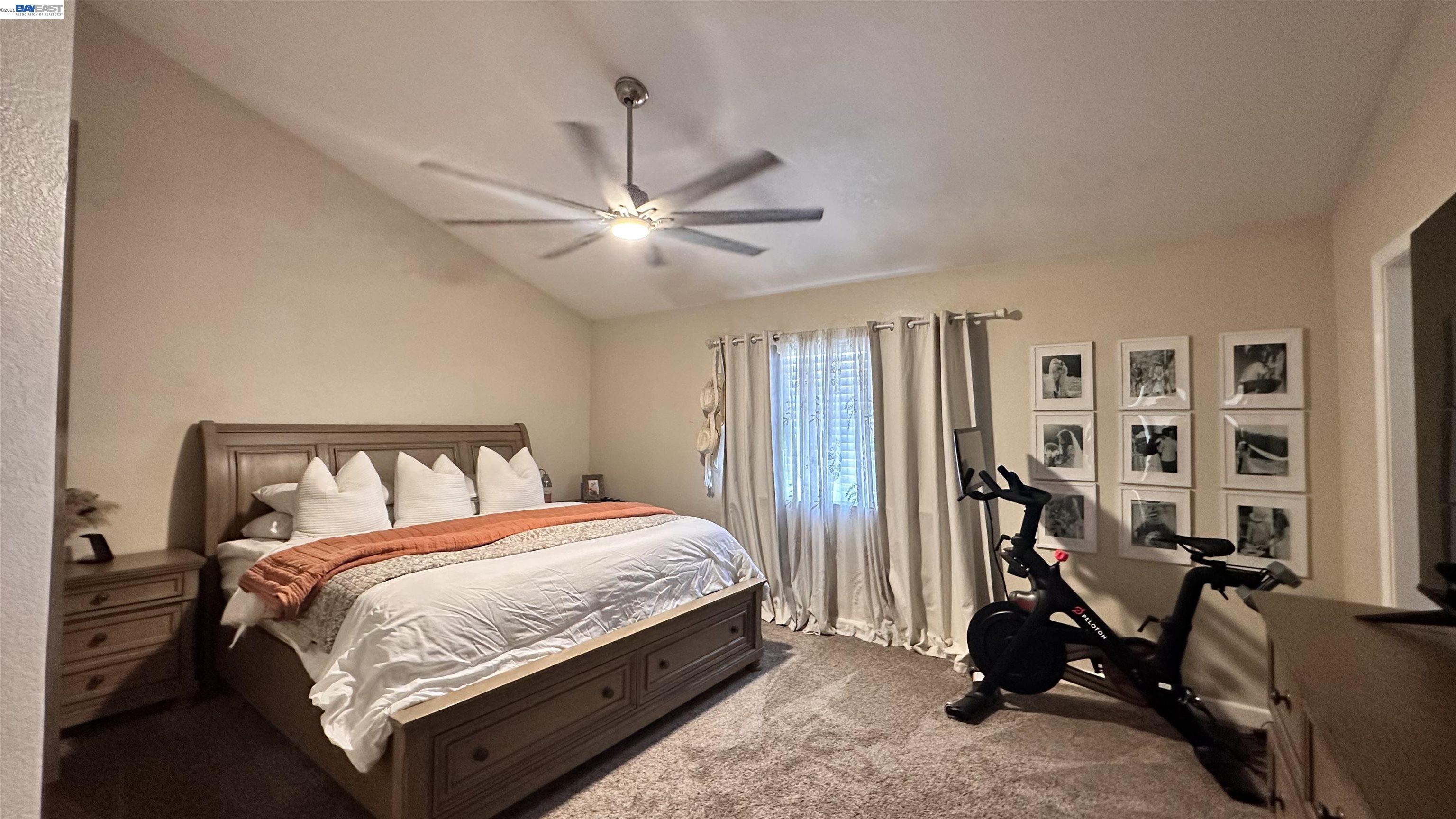 Detail Gallery Image 4 of 7 For 502 Chablis Way, Manteca,  CA 95337 - 3 Beds | 2 Baths