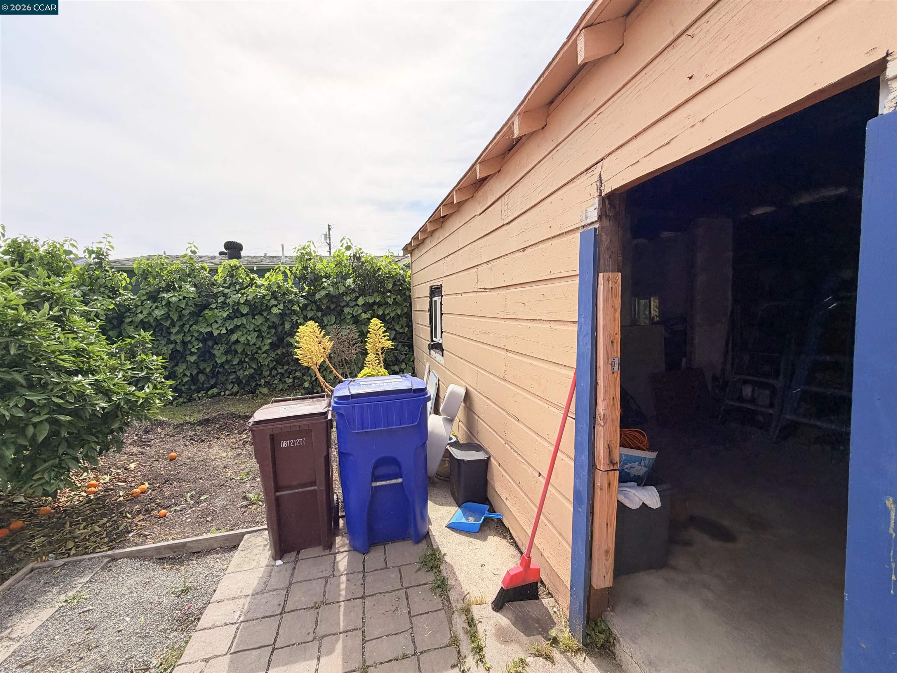 Detail Gallery Image 17 of 18 For 238 Fitzpatrick Rd, Oakland,  CA 94603 - 3 Beds | 1 Baths