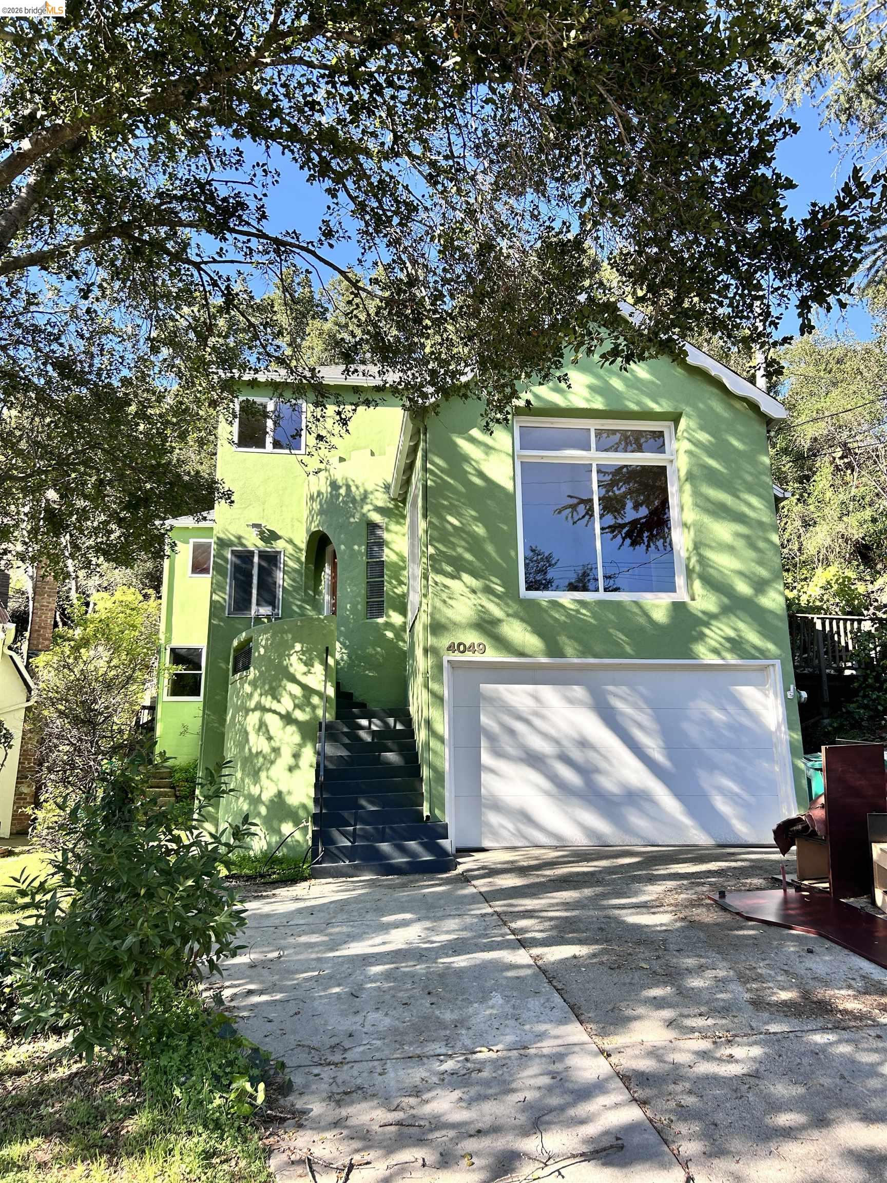 Front Image Thumbnail for EB41128937