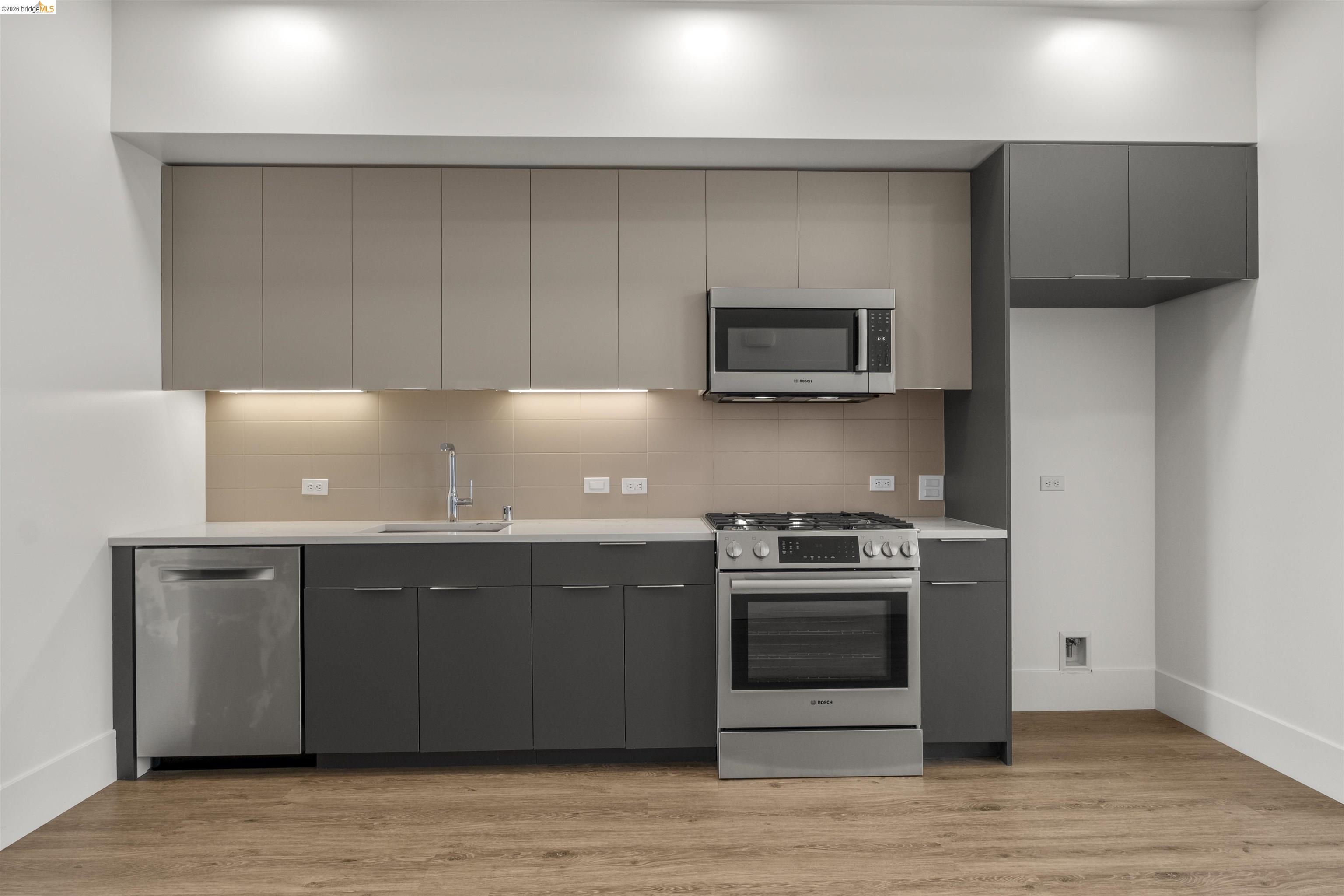 Photo #4: 41128938 Listing: Photo #4