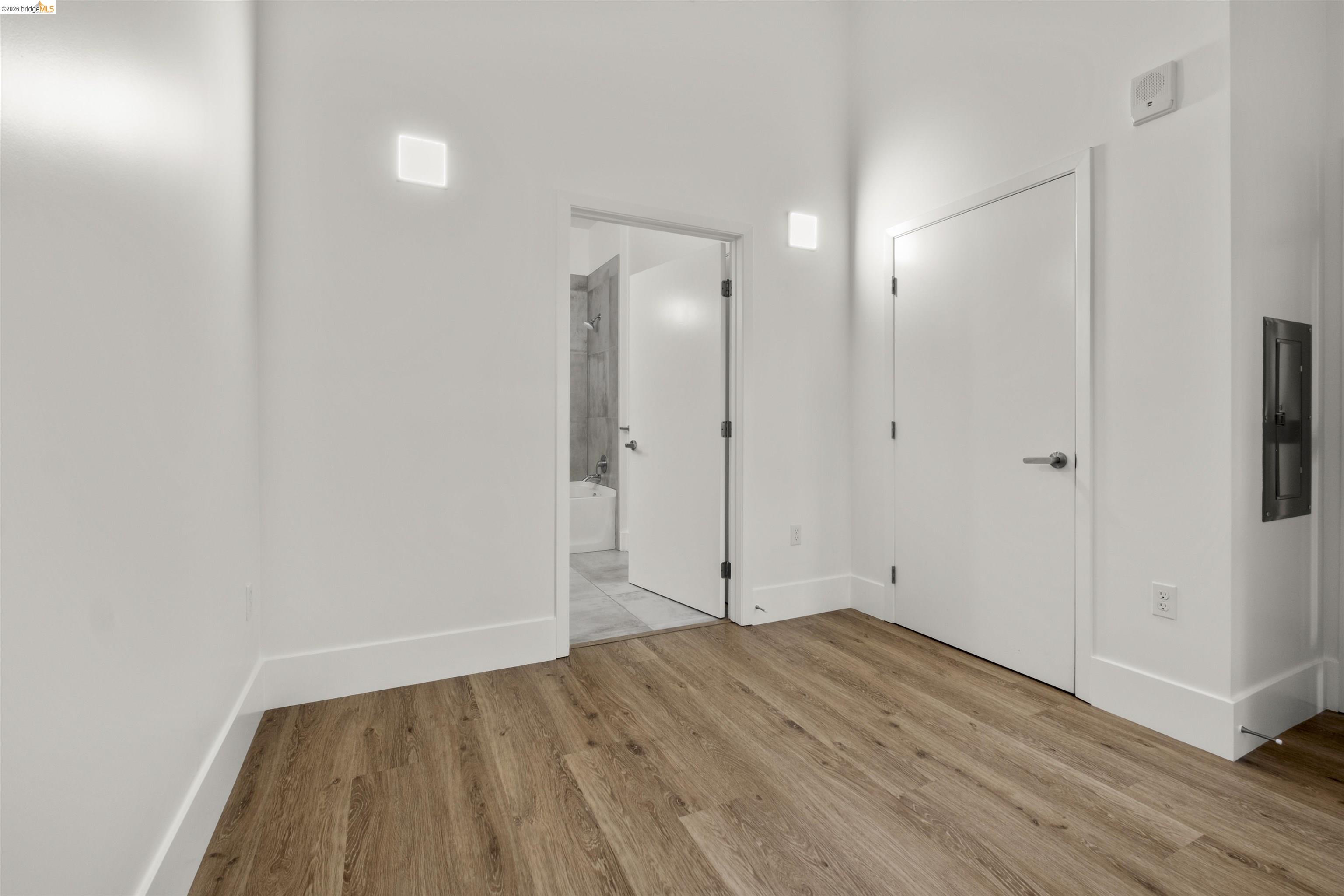 Photo #23: 41128940 Listing: Photo #23