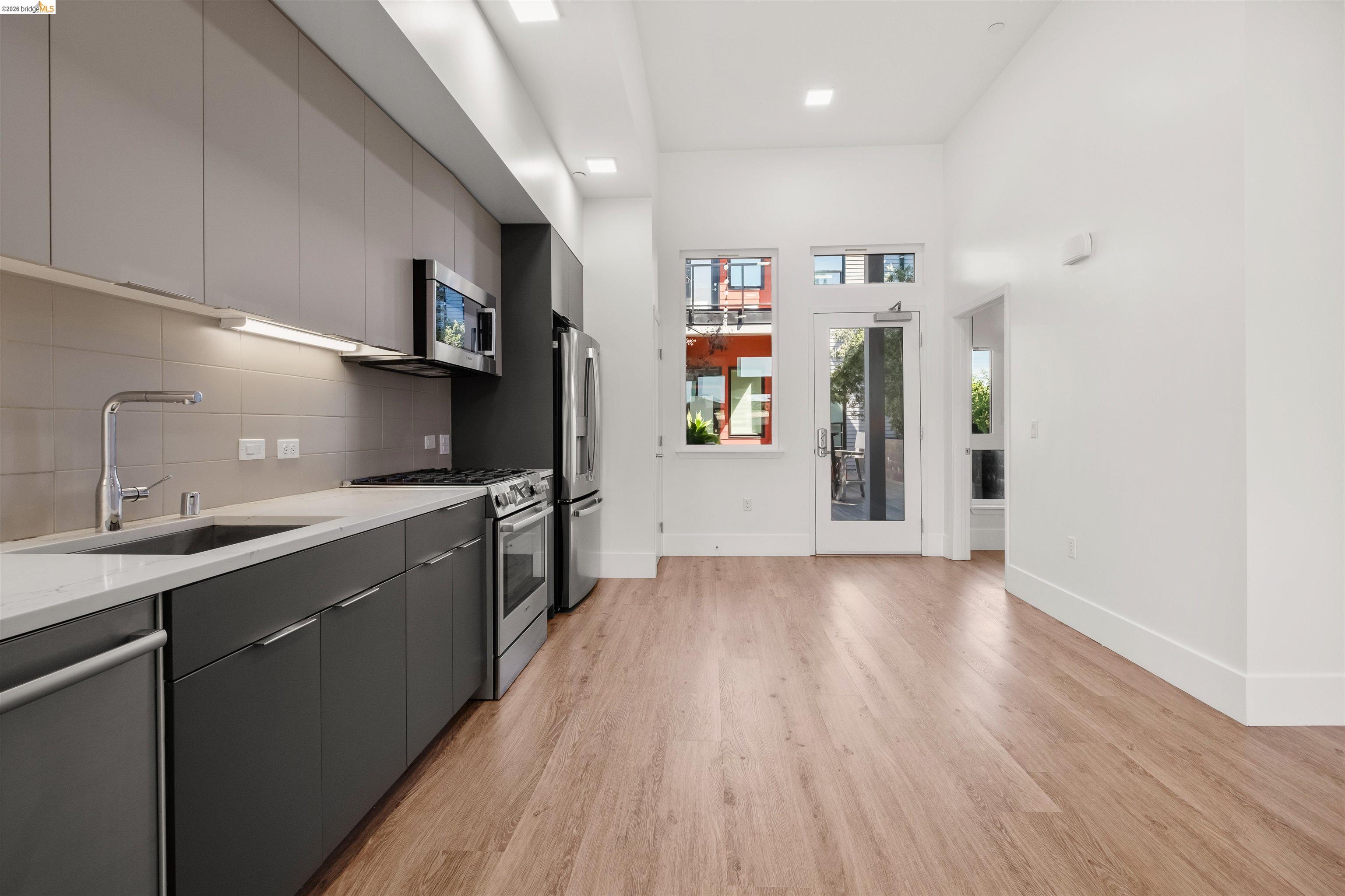 Photo #5: 41128940 Listing: Photo #5