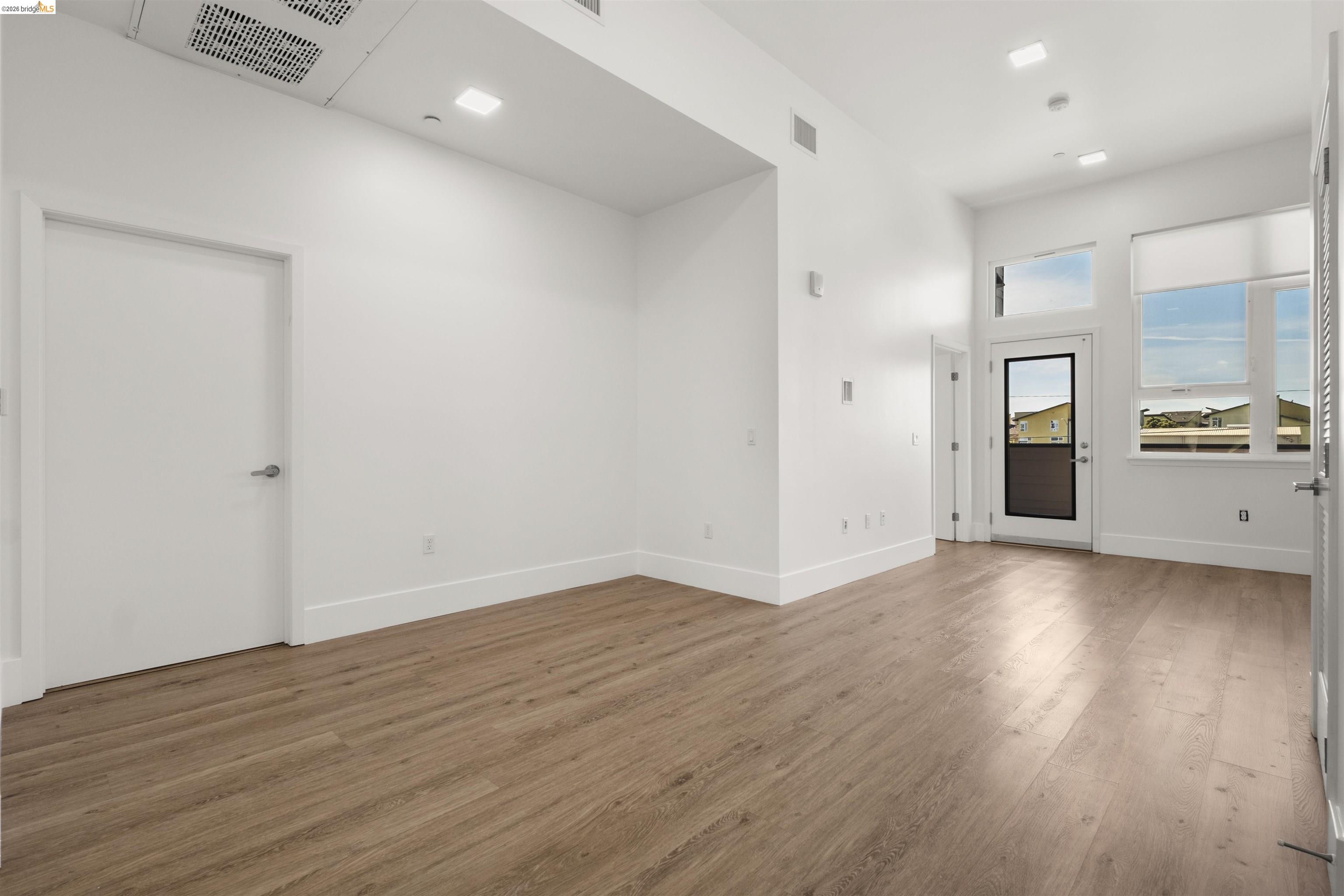 Photo #8: 41128940 Listing: Photo #8