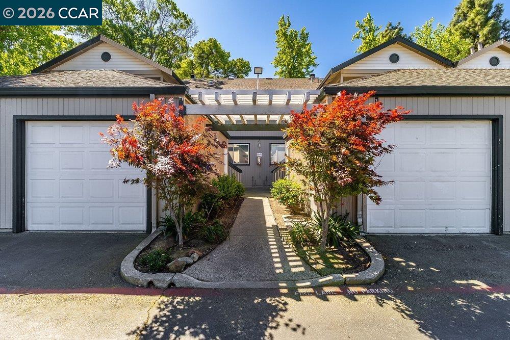 Front Image Thumbnail for CC41128942