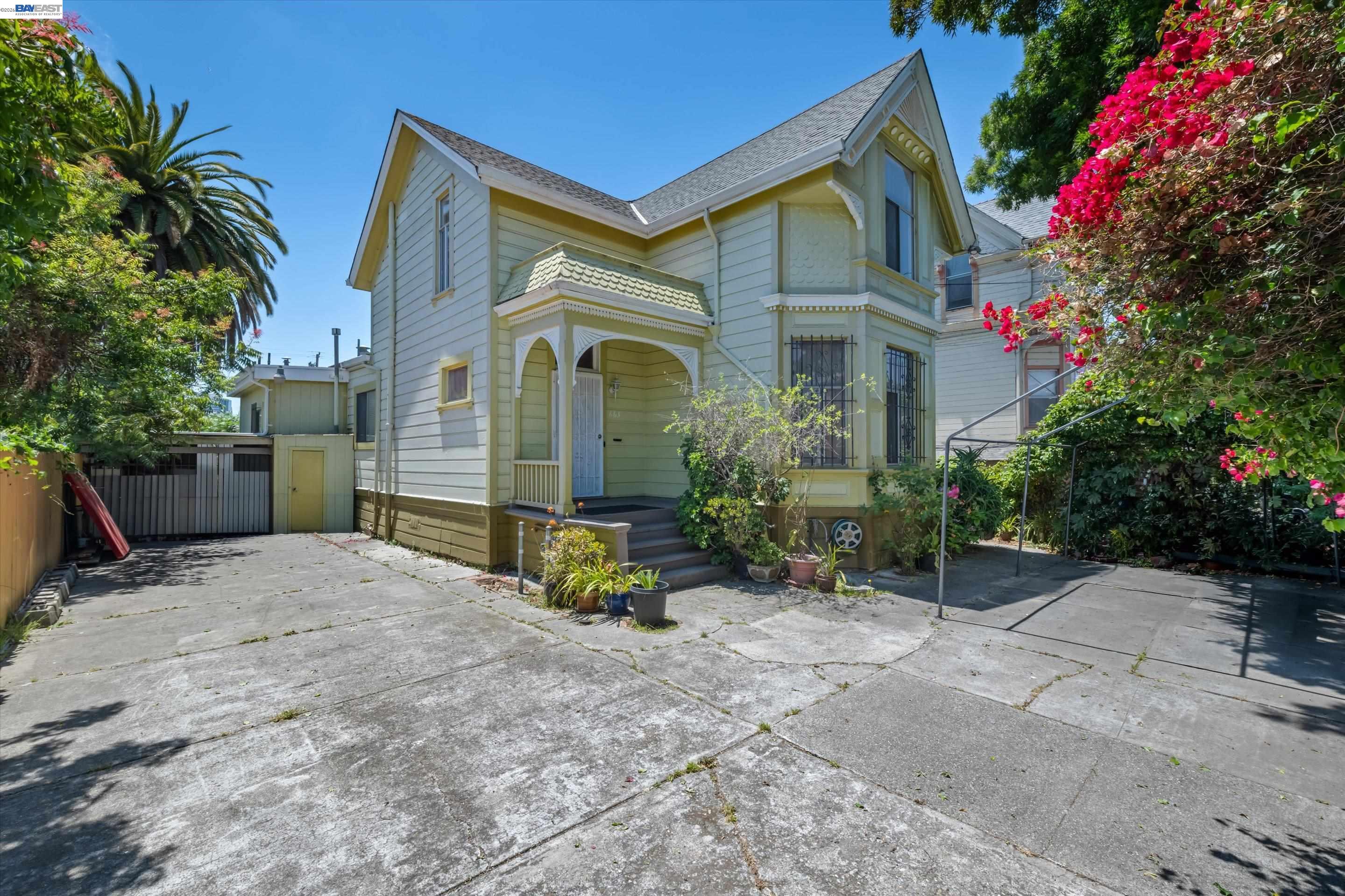 663 25TH Street, Oakland CA 94612