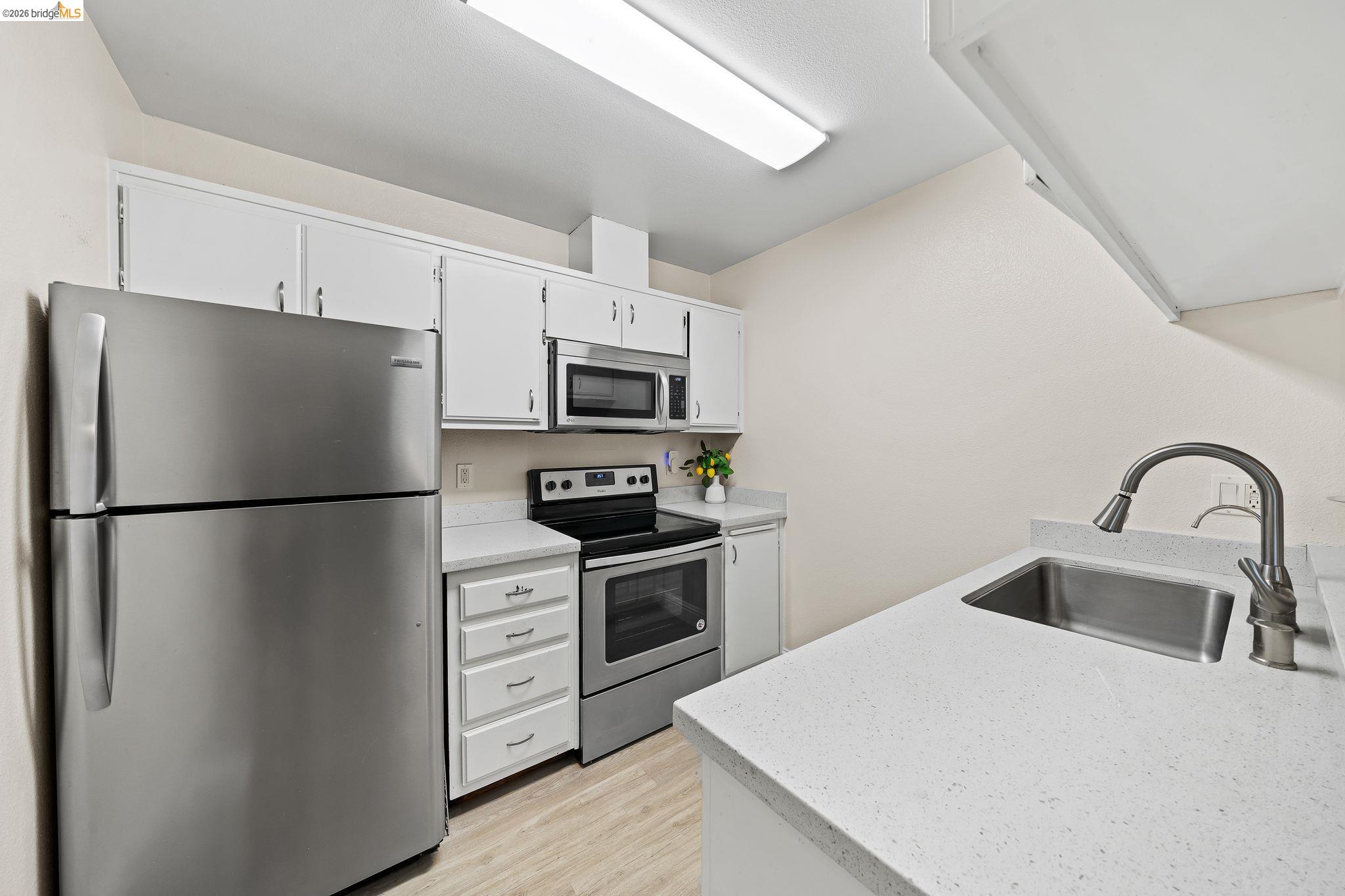 Photo #15: 41128946 Listing: Photo #15