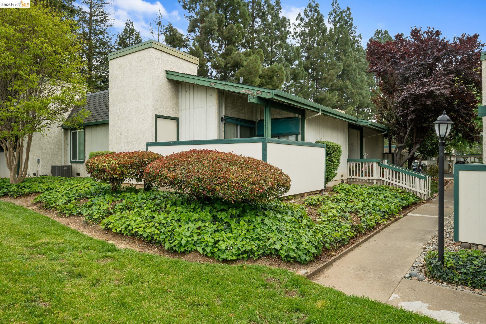 Photo #3: 41128946 Listing: Photo #3