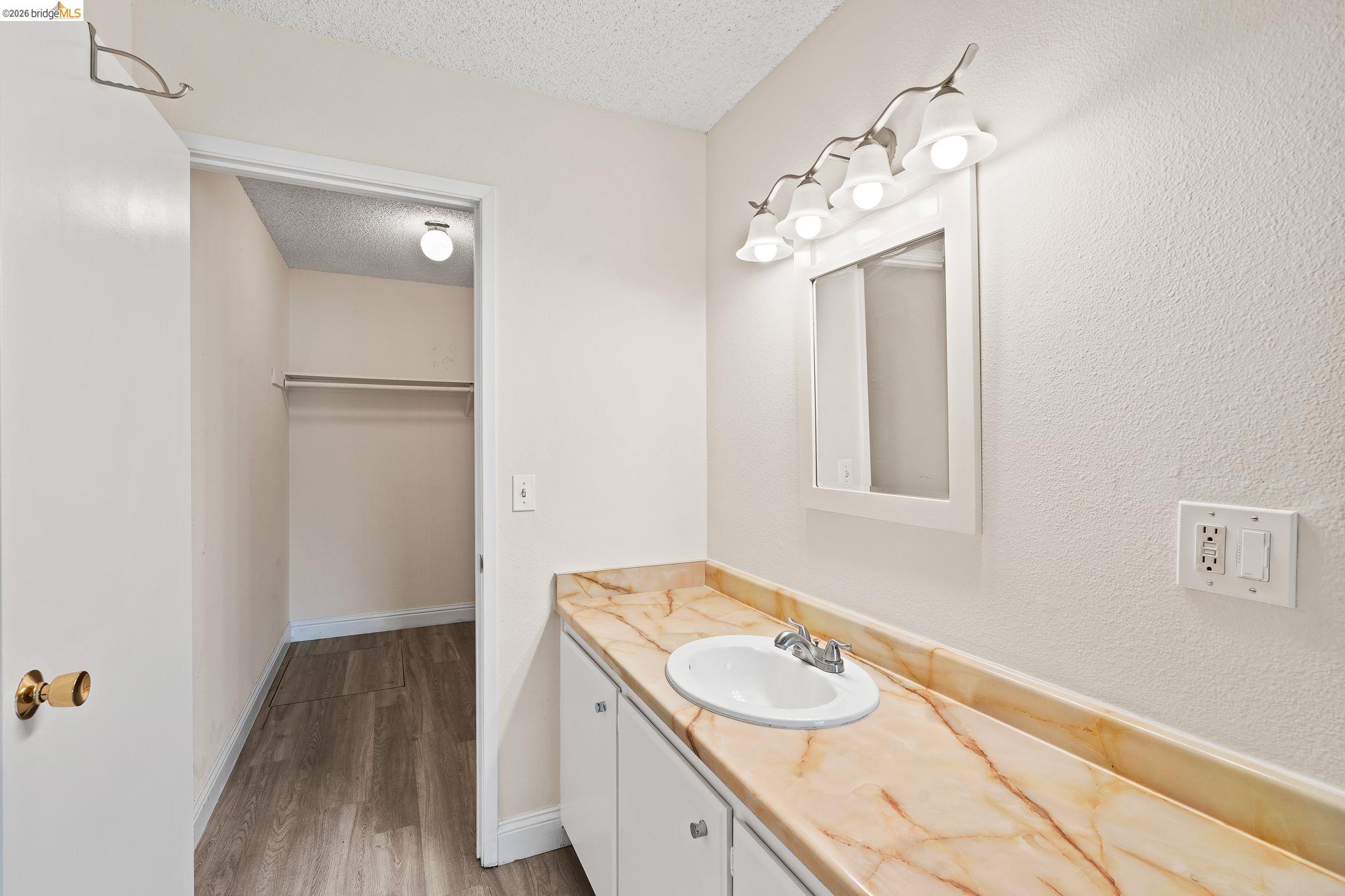 Photo #26: 41128946 Listing: Photo #26