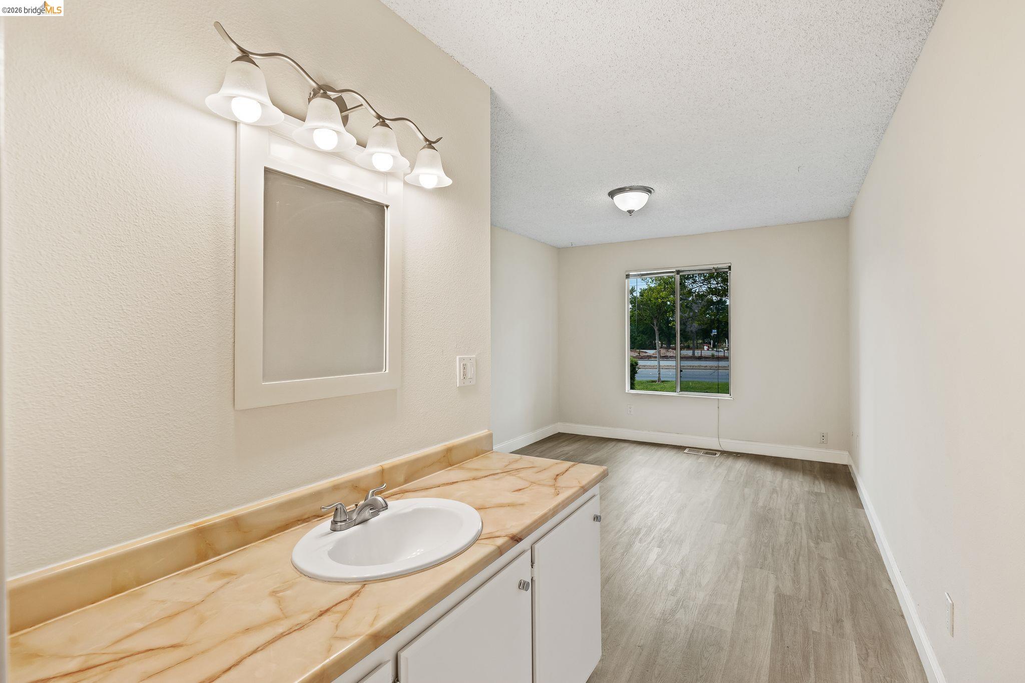 Photo #31: 41128946 Listing: Photo #31