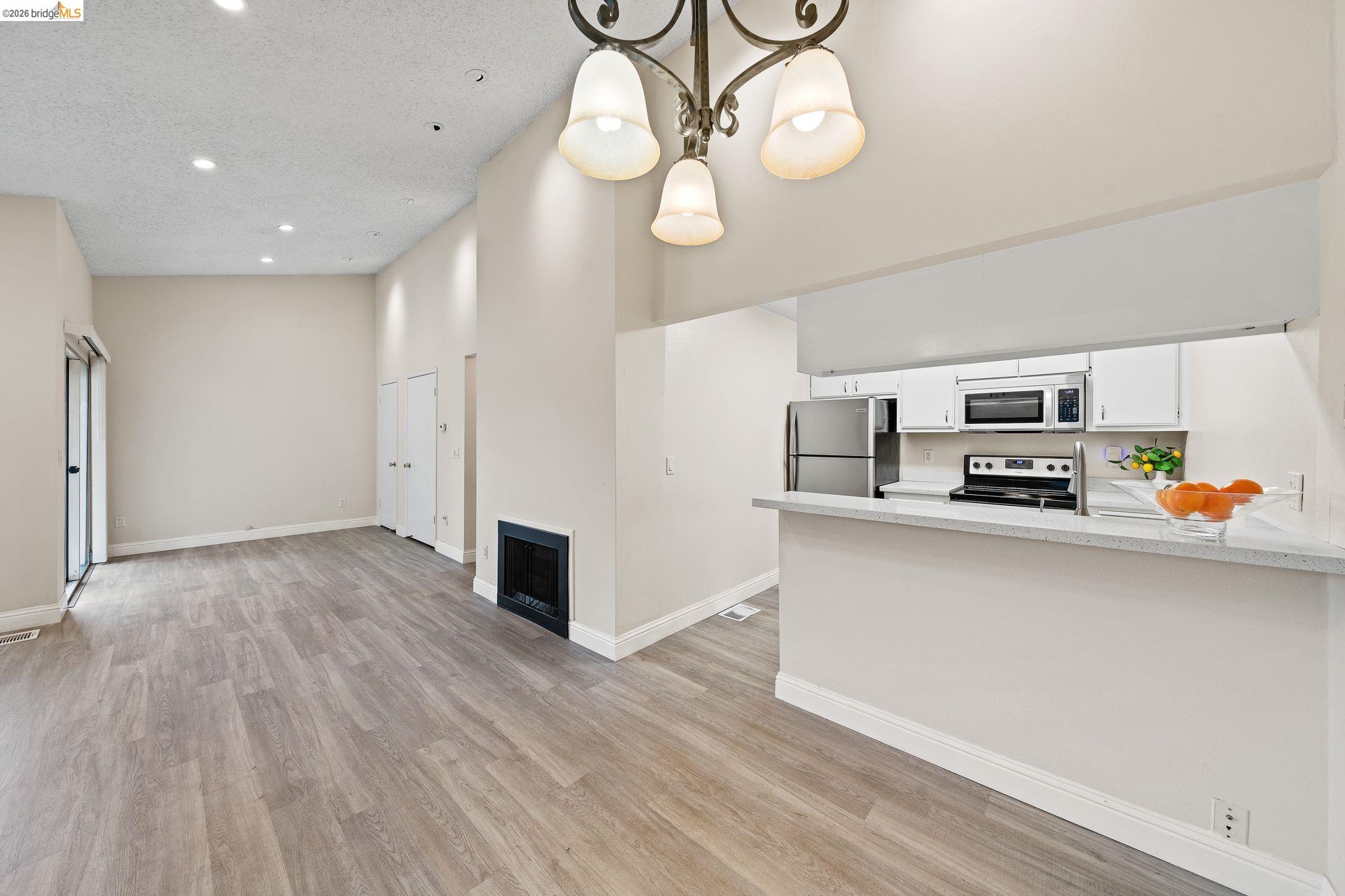 Photo #8: 41128946 Listing: Photo #8