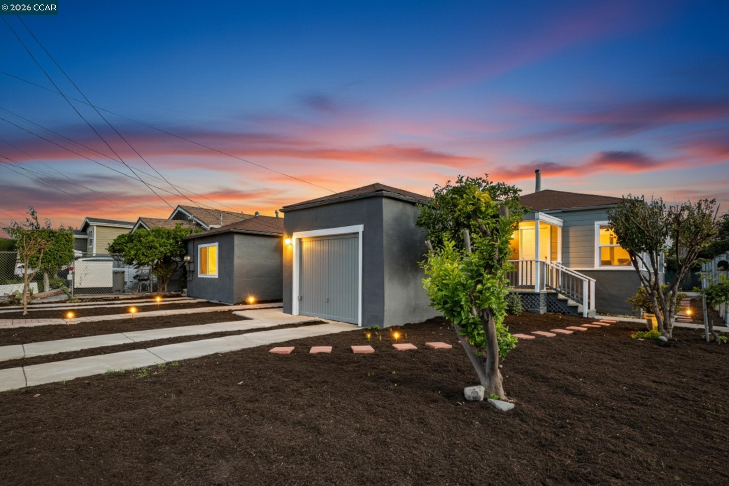 Detail Gallery Image 3 of 45 For 9028 a St, Oakland,  CA 94603 - 4 Beds | 3 Baths