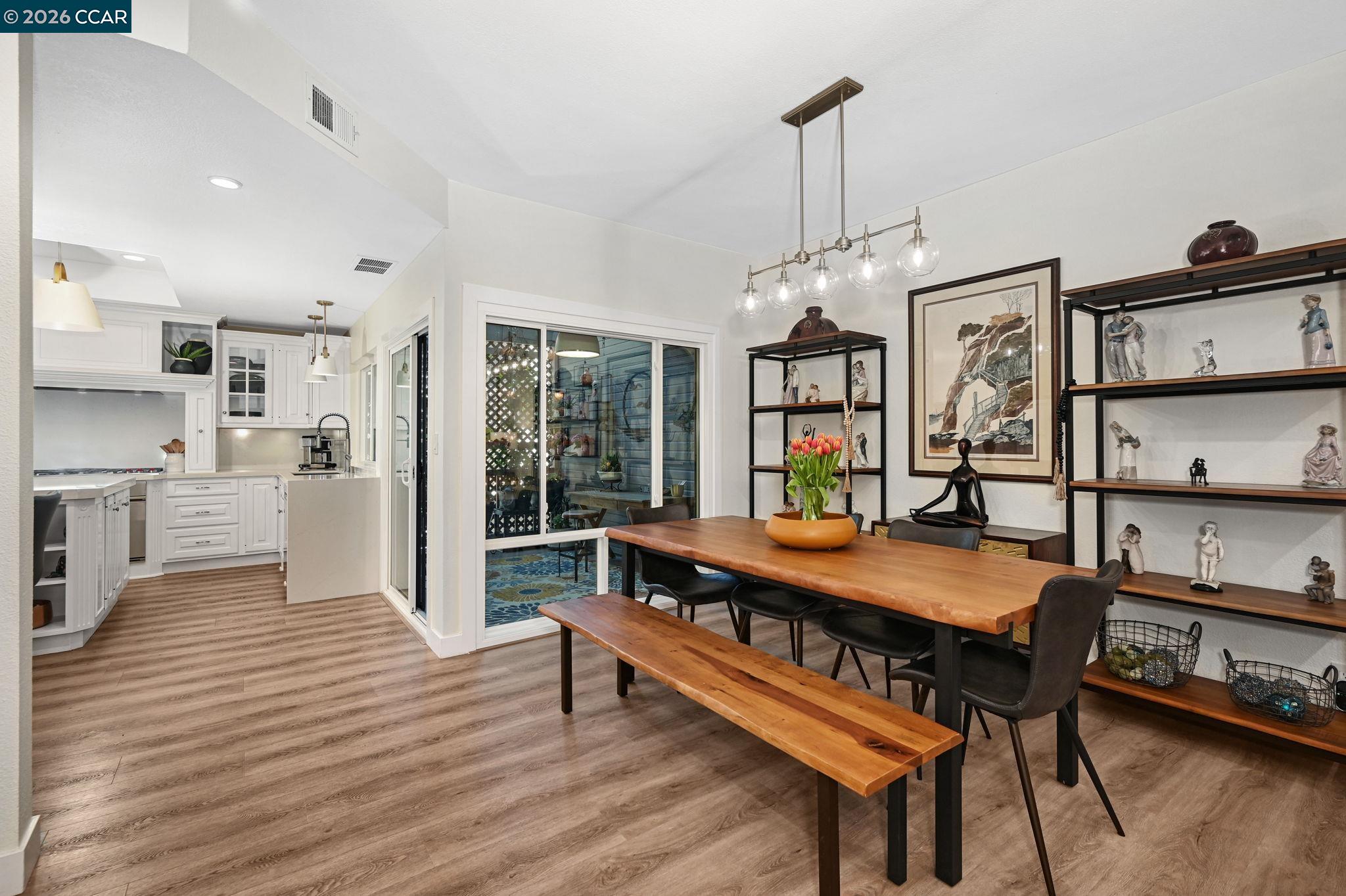 Photo #8: 41128952 Listing: Photo #8