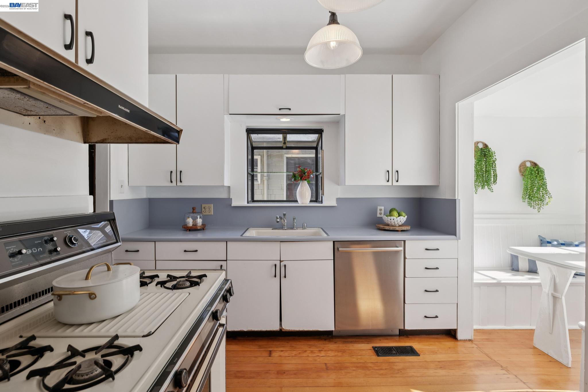 Detail Gallery Image 21 of 57 For 3246 Garfield Ave, Alameda,  CA 94501 - 3 Beds | 2 Baths