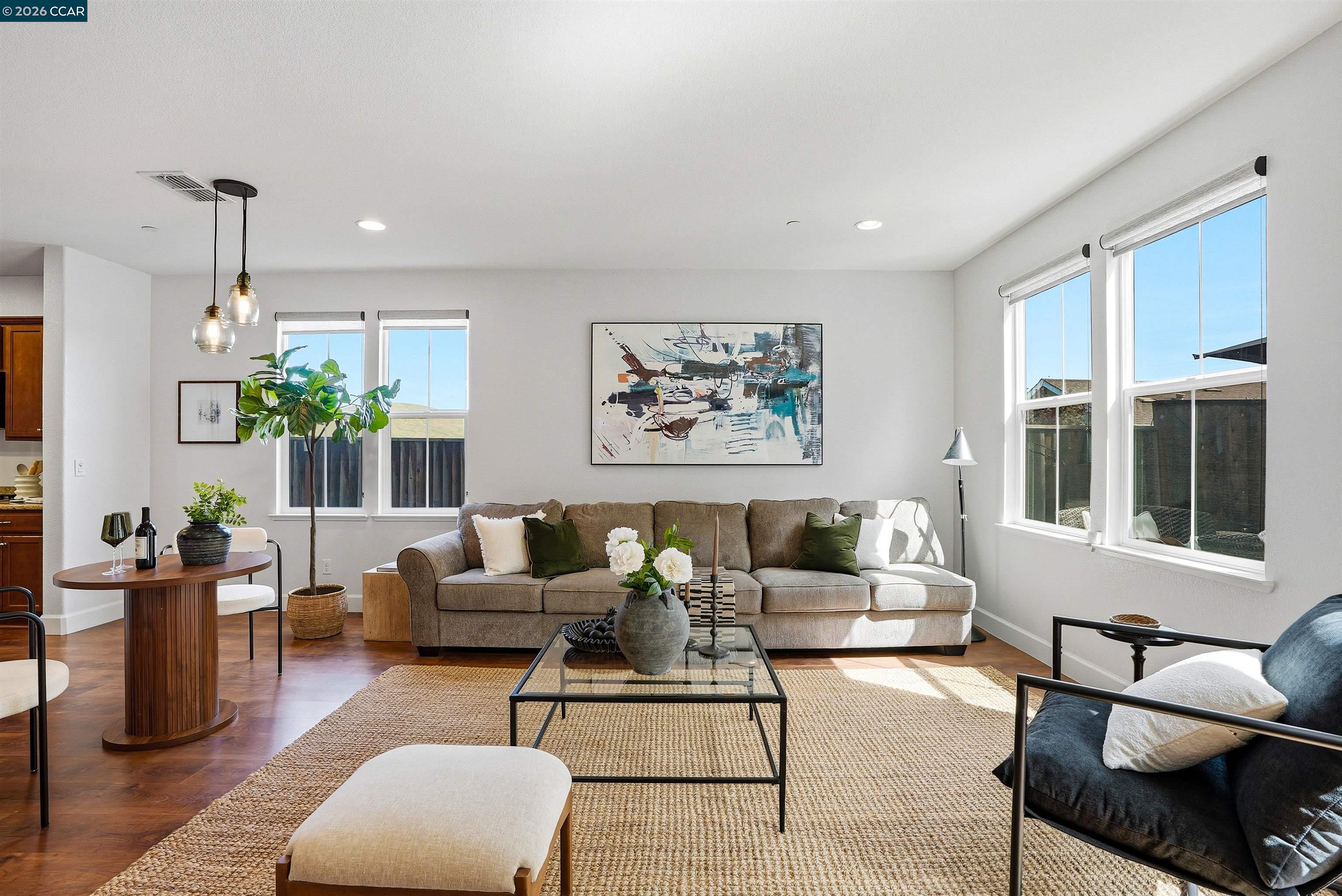 Front Image Thumbnail for CC41128954