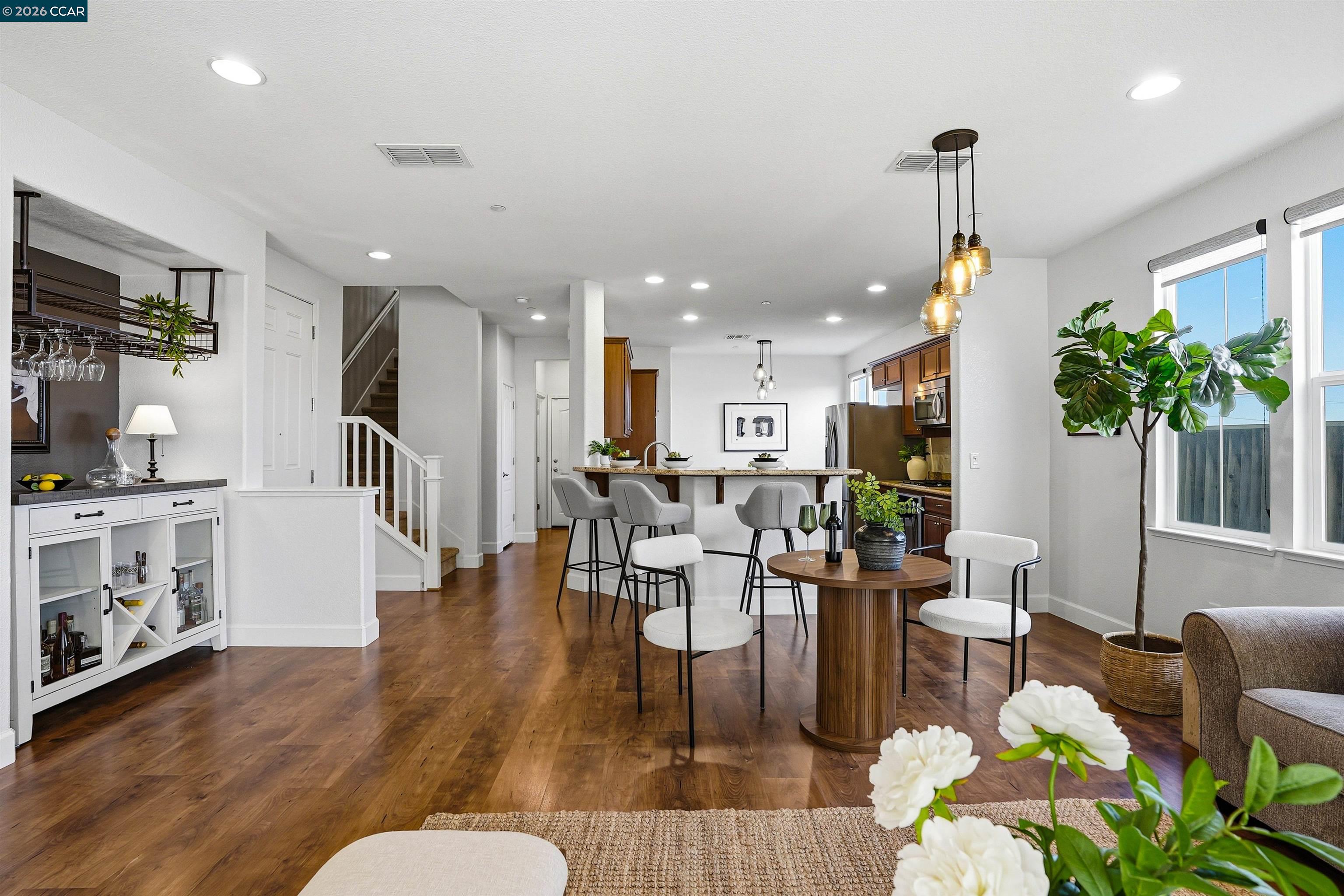 Detail Gallery Image 12 of 54 For 527 Falling Star Dr, Martinez,  CA 94553 - 4 Beds | 2/1 Baths