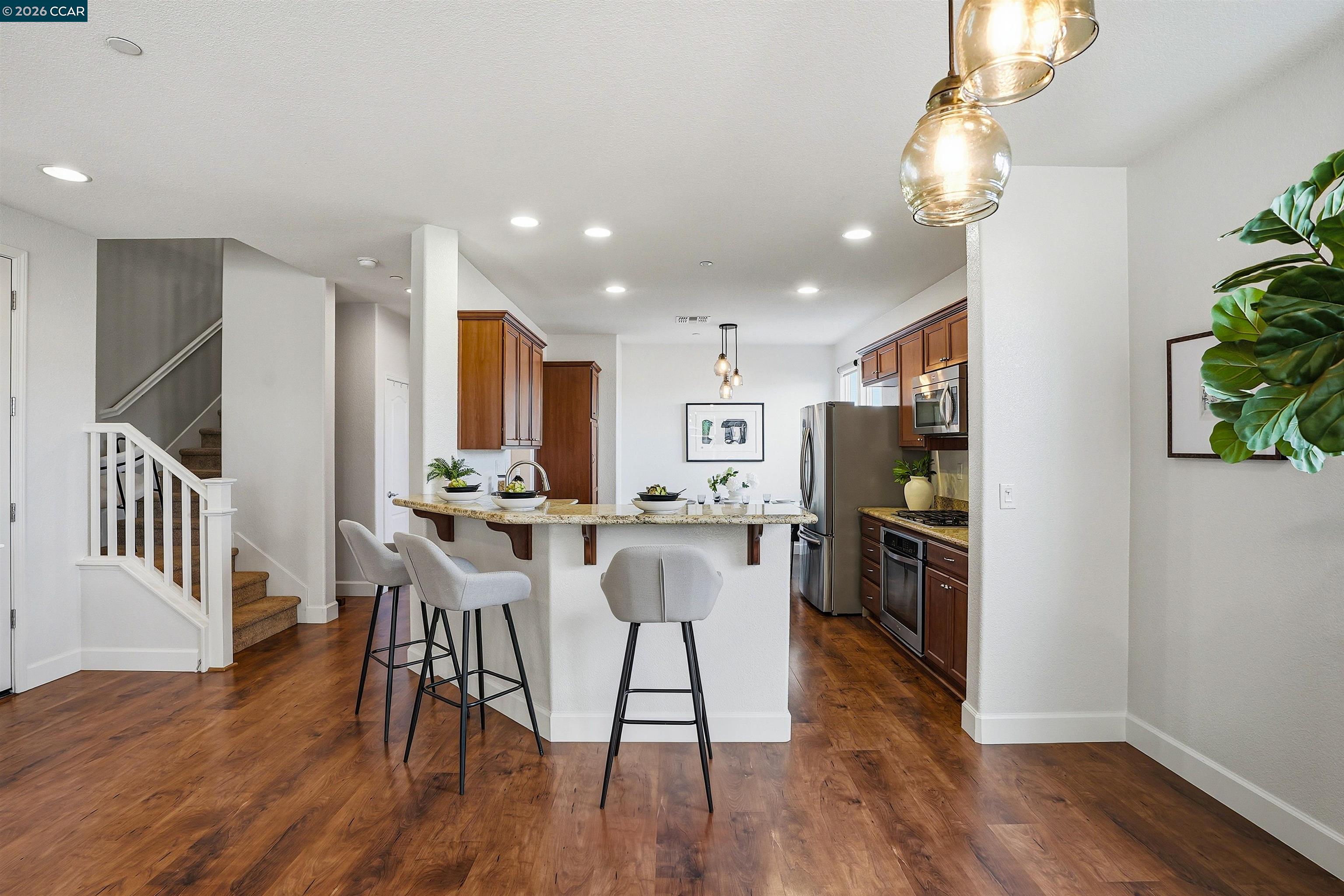 Detail Gallery Image 13 of 54 For 527 Falling Star Dr, Martinez,  CA 94553 - 4 Beds | 2/1 Baths