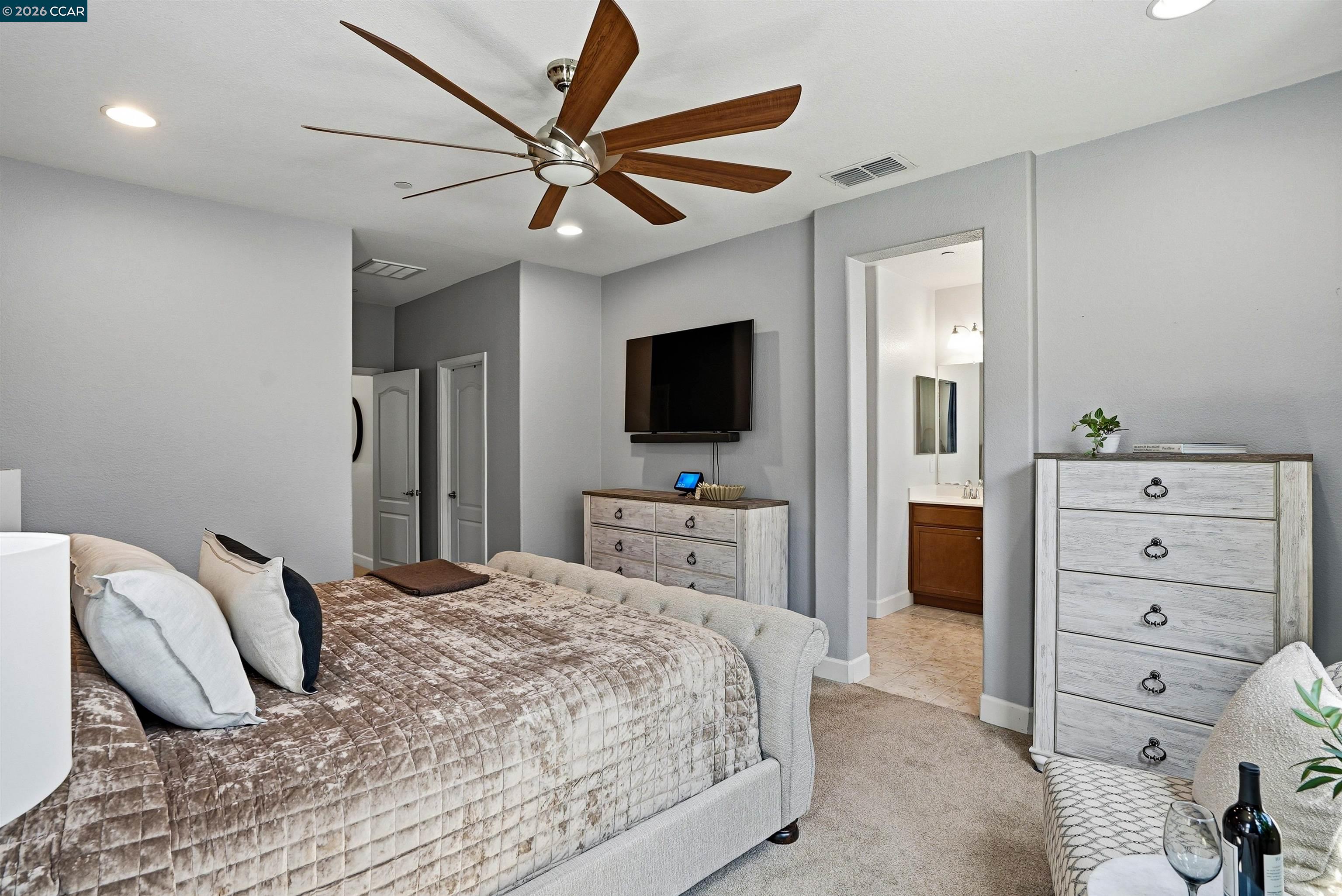 Detail Gallery Image 27 of 54 For 527 Falling Star Dr, Martinez,  CA 94553 - 4 Beds | 2/1 Baths