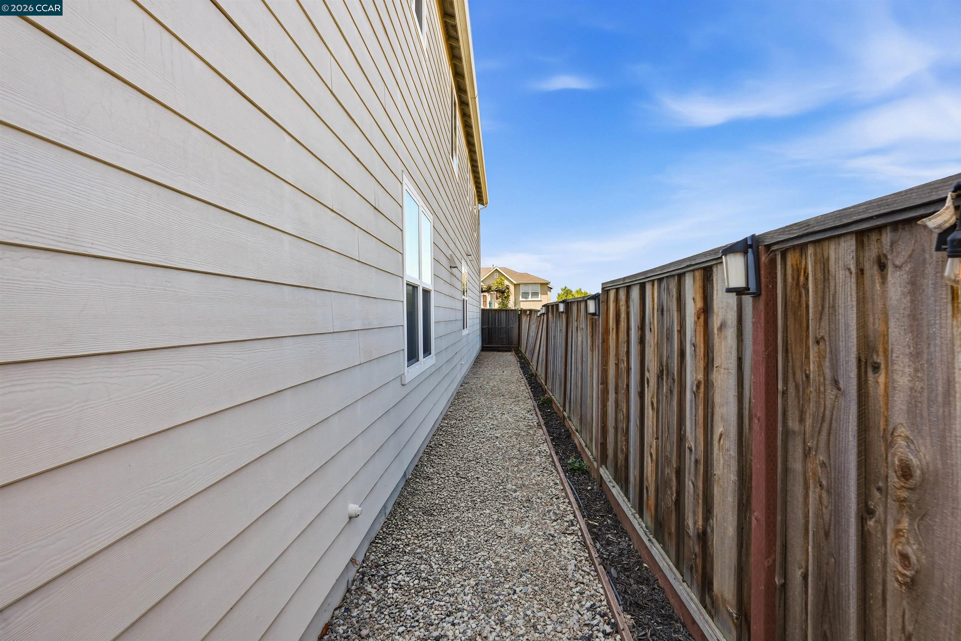 Detail Gallery Image 47 of 54 For 527 Falling Star Dr, Martinez,  CA 94553 - 4 Beds | 2/1 Baths