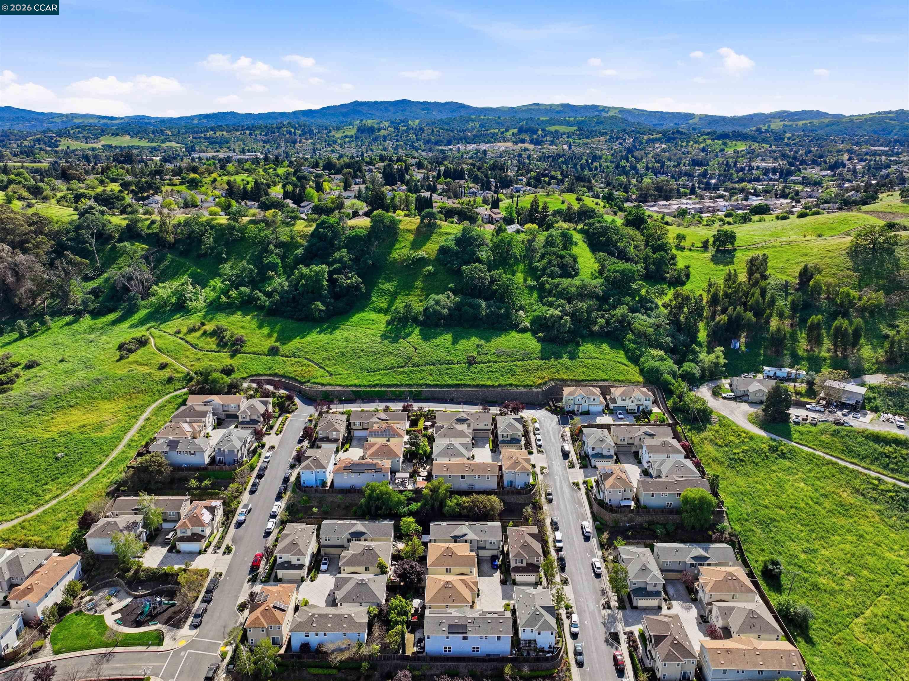 Detail Gallery Image 52 of 54 For 527 Falling Star Dr, Martinez,  CA 94553 - 4 Beds | 2/1 Baths
