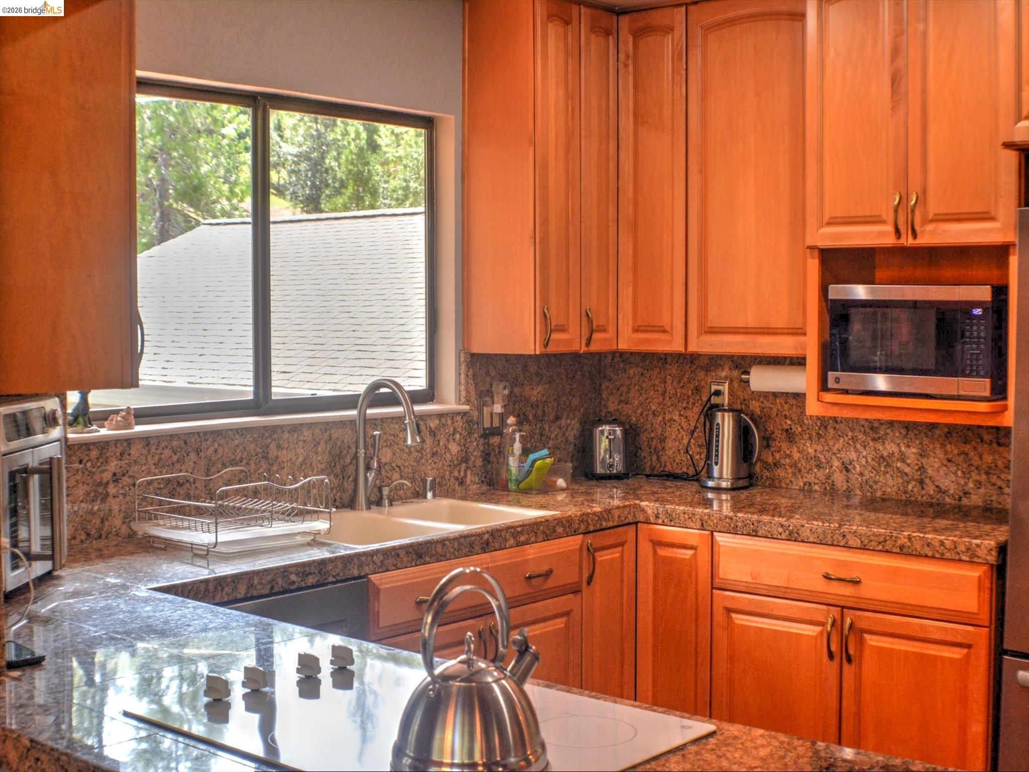 Detail Gallery Image 9 of 58 For 12293 Tower Peak Ct, Groveland,  CA 95321 - 3 Beds | 3 Baths