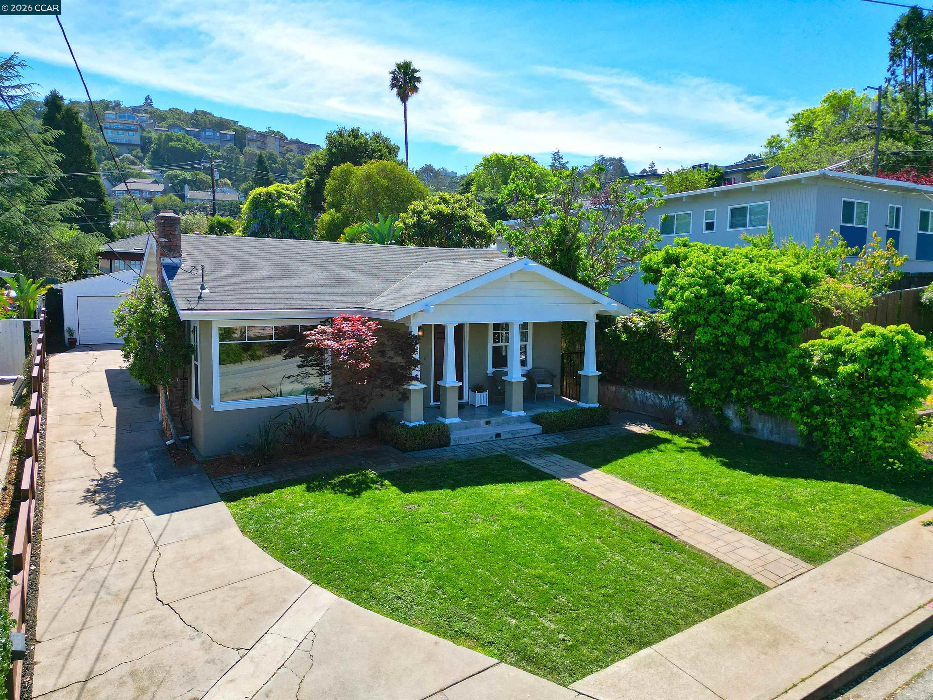 Detail Gallery Image 3 of 36 For 925 North Rd, Belmont,  CA 94002 - 2 Beds | 1 Baths