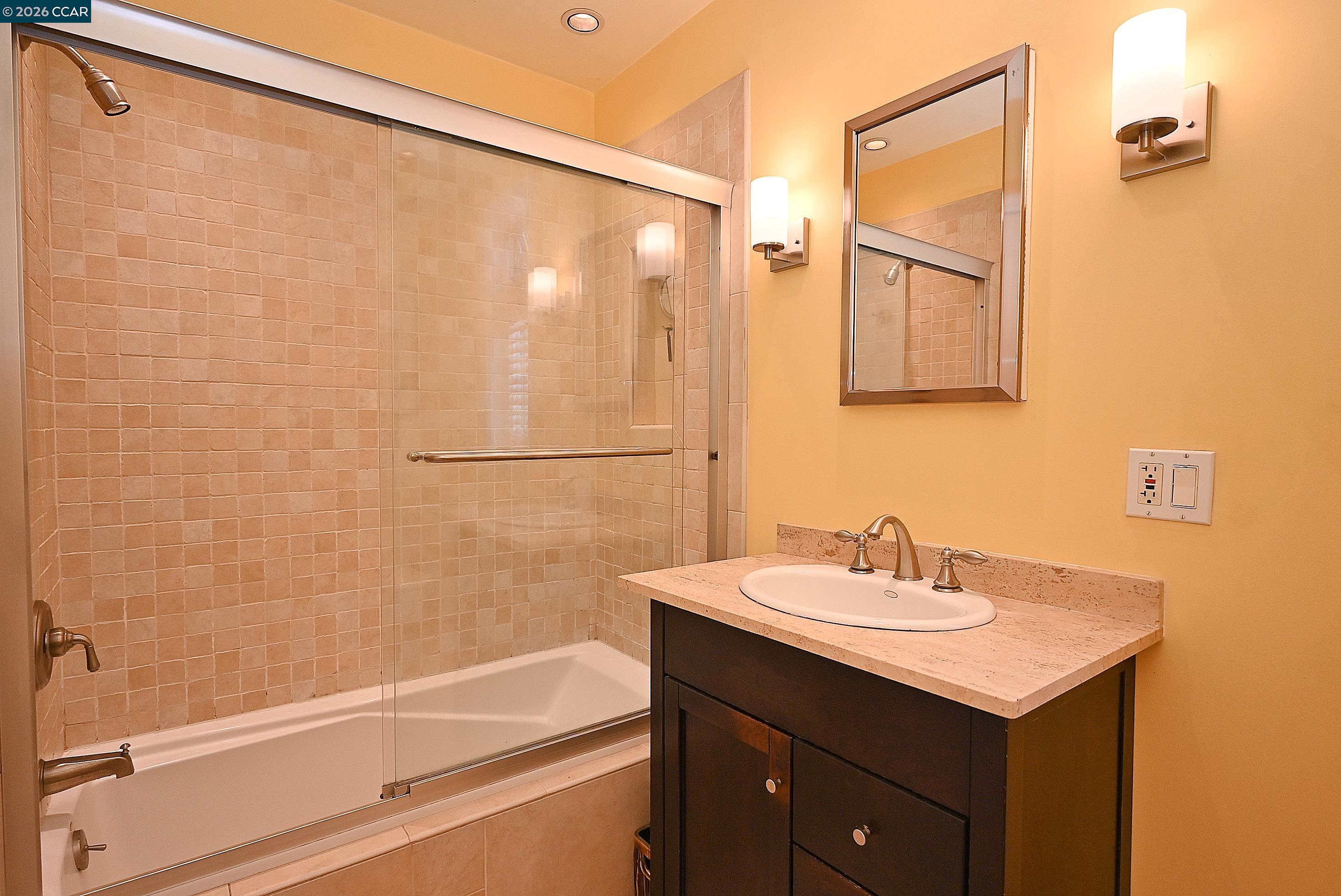 Detail Gallery Image 21 of 36 For 925 North Rd, Belmont,  CA 94002 - 2 Beds | 1 Baths