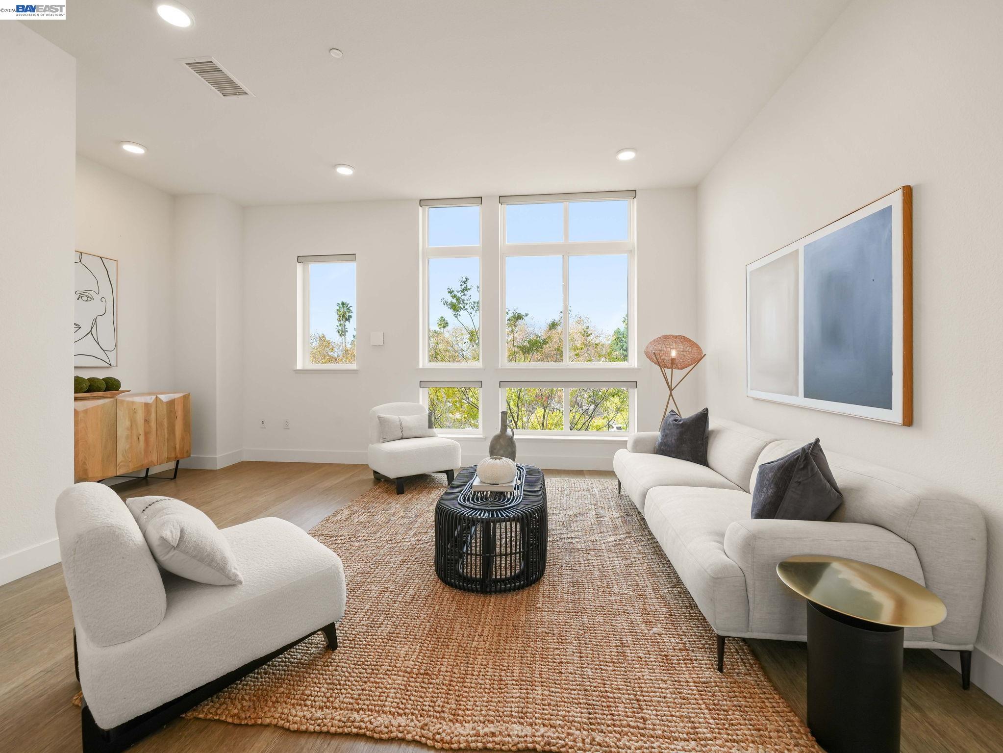 Photo #3: 41128958 Listing: Photo #3