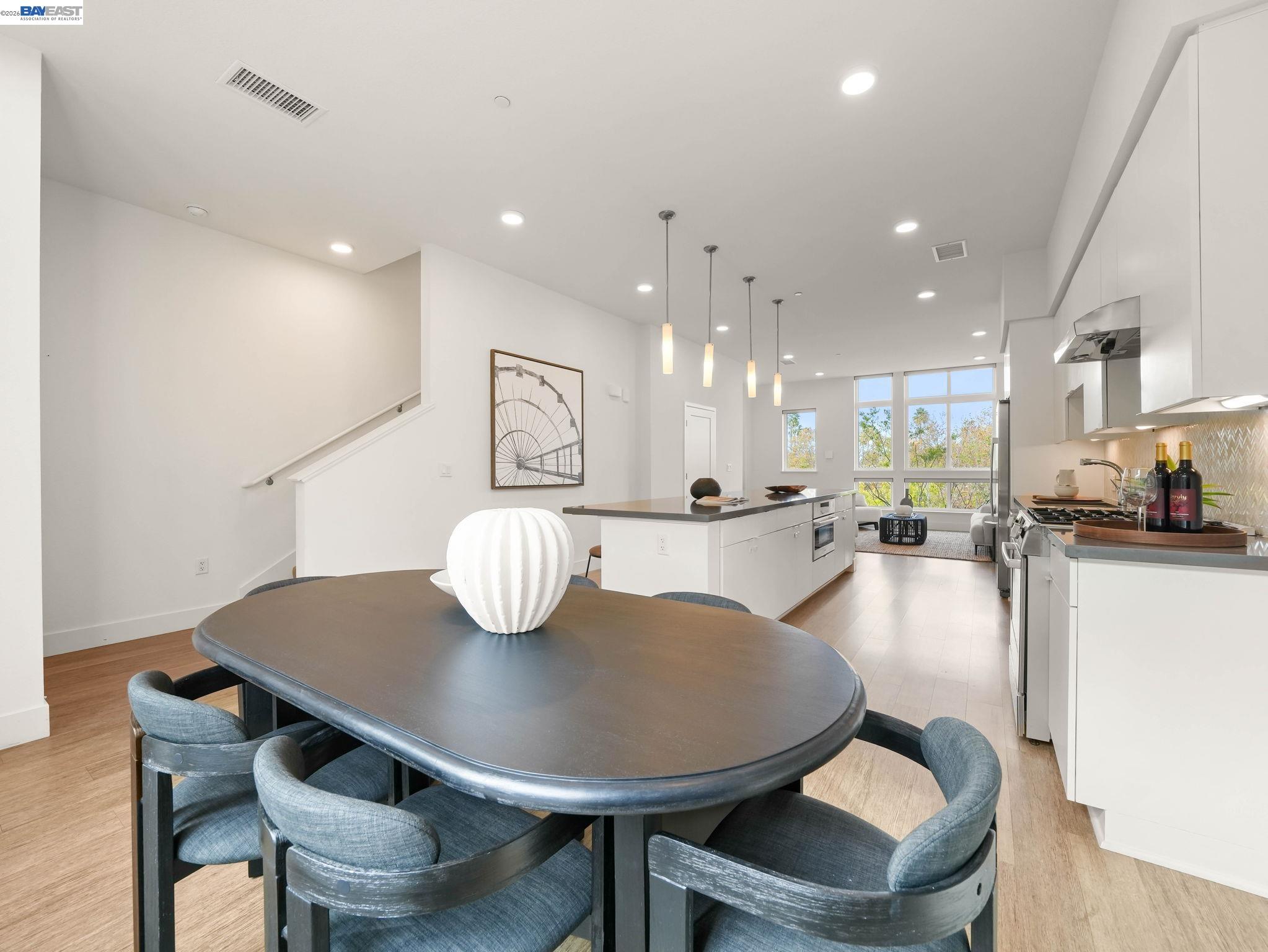 Photo #6: 41128958 Listing: Photo #6