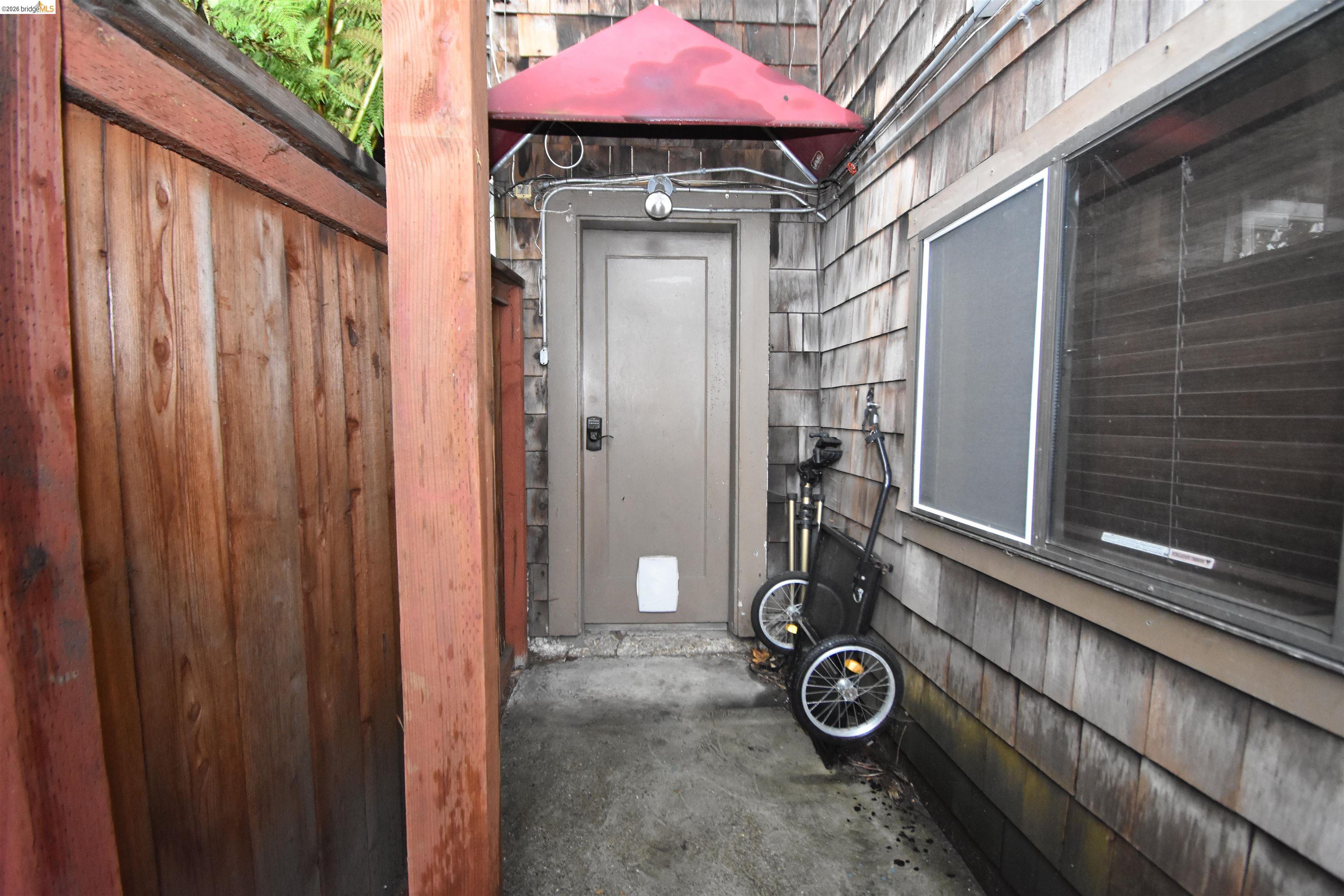 Detail Gallery Image 9 of 12 For 1336 Rhode Island St, San Francisco,  CA 94107 - 4 Beds | 4 Baths