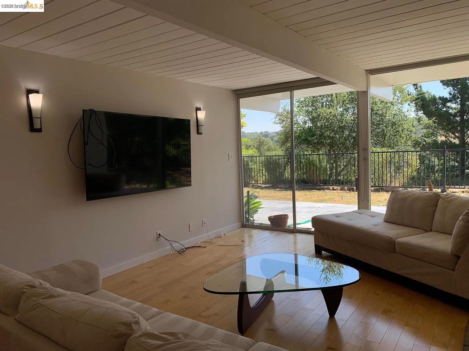 Detail Gallery Image 22 of 34 For 5559 Greenridge Rd, Castro Valley,  CA 94552 - 4 Beds | 2 Baths