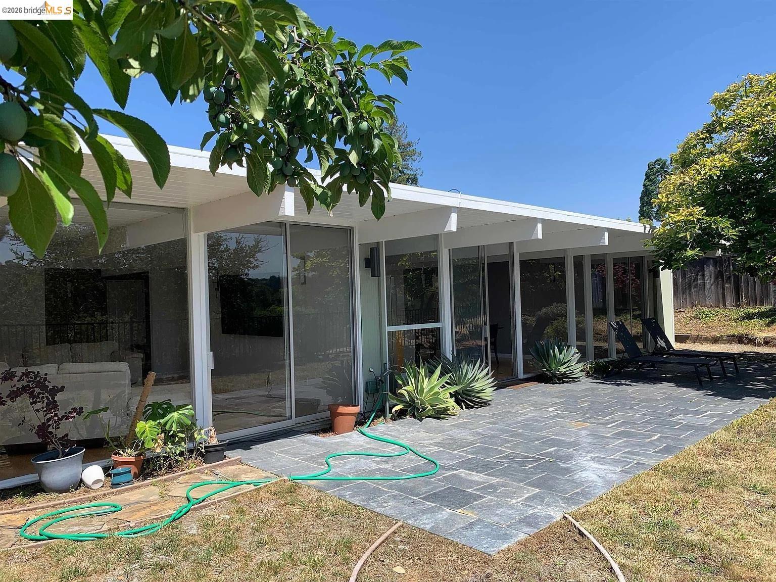 Detail Gallery Image 27 of 34 For 5559 Greenridge Rd, Castro Valley,  CA 94552 - 4 Beds | 2 Baths