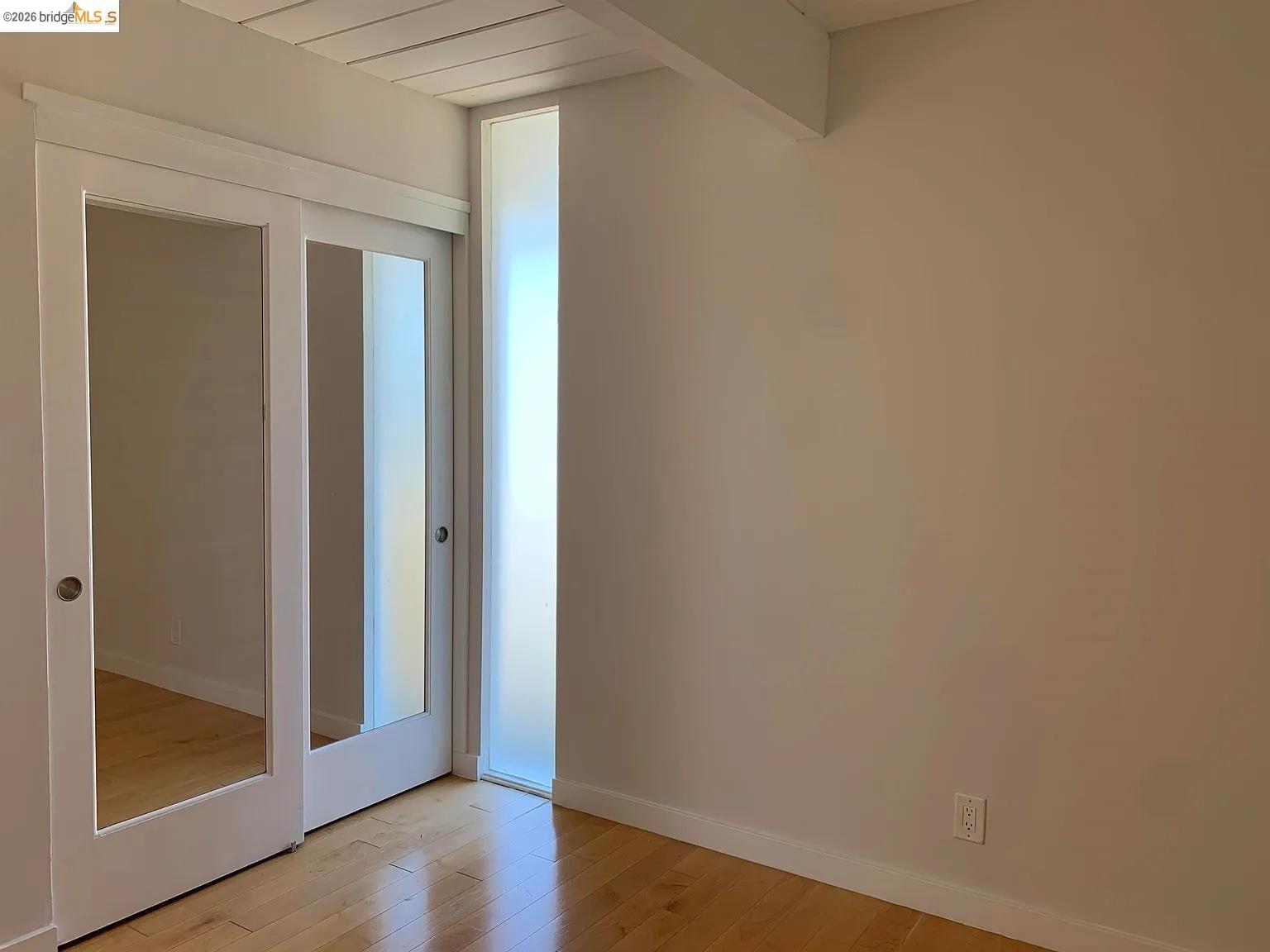 Detail Gallery Image 8 of 34 For 5559 Greenridge Rd, Castro Valley,  CA 94552 - 4 Beds | 2 Baths