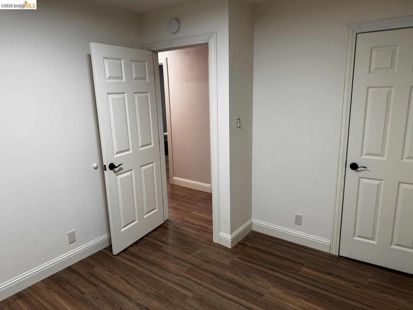 Detail Gallery Image 11 of 12 For 1501 Madrone Ln, Davis,  CA 95618 - 3 Beds | 2 Baths