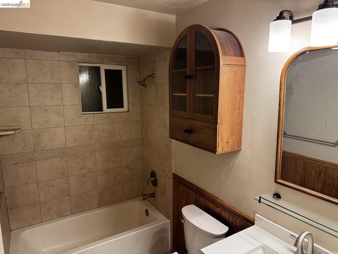 Detail Gallery Image 4 of 12 For 1501 Madrone Ln, Davis,  CA 95618 - 3 Beds | 2 Baths