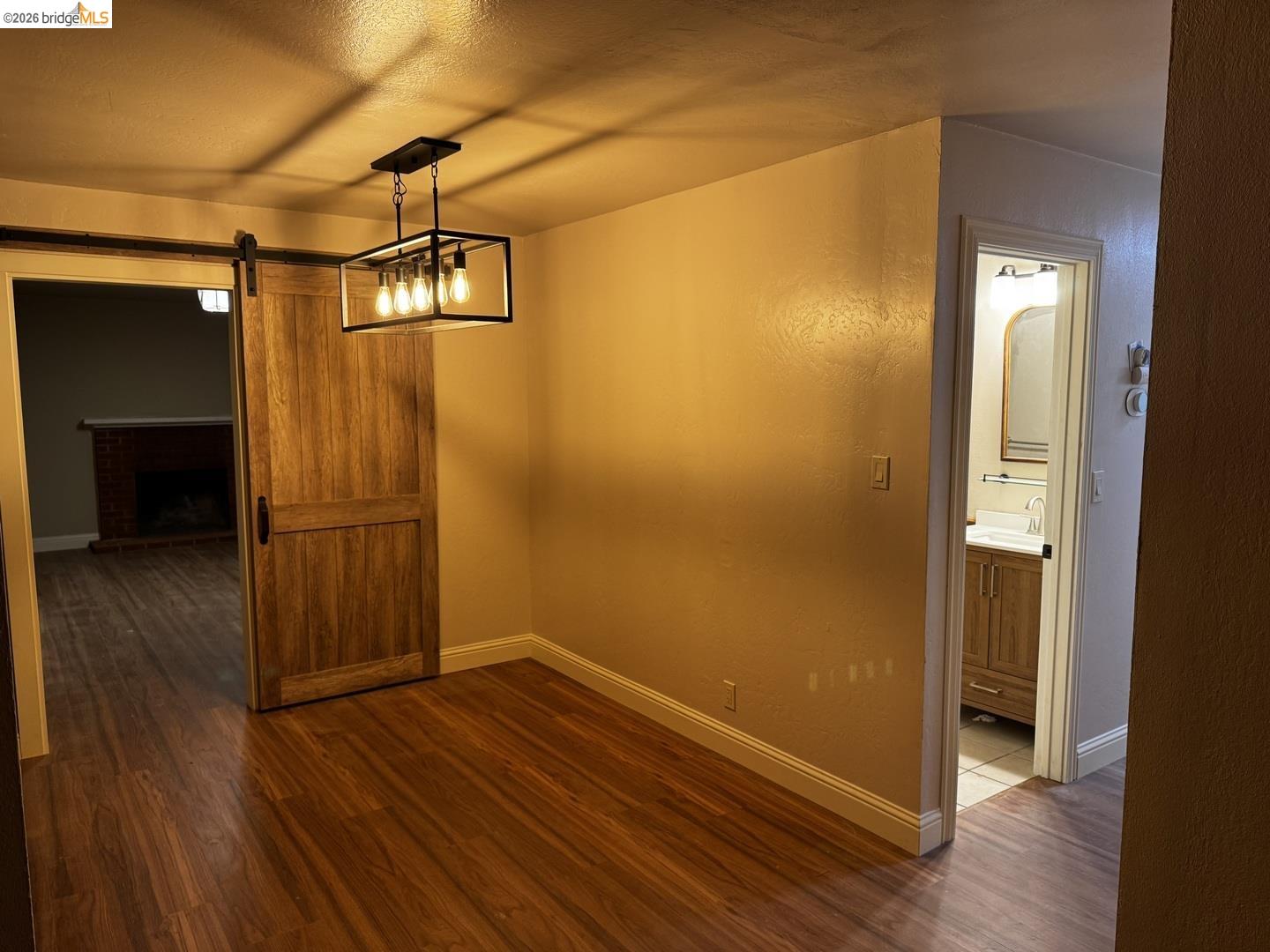 Detail Gallery Image 5 of 12 For 1501 Madrone Ln, Davis,  CA 95618 - 3 Beds | 2 Baths