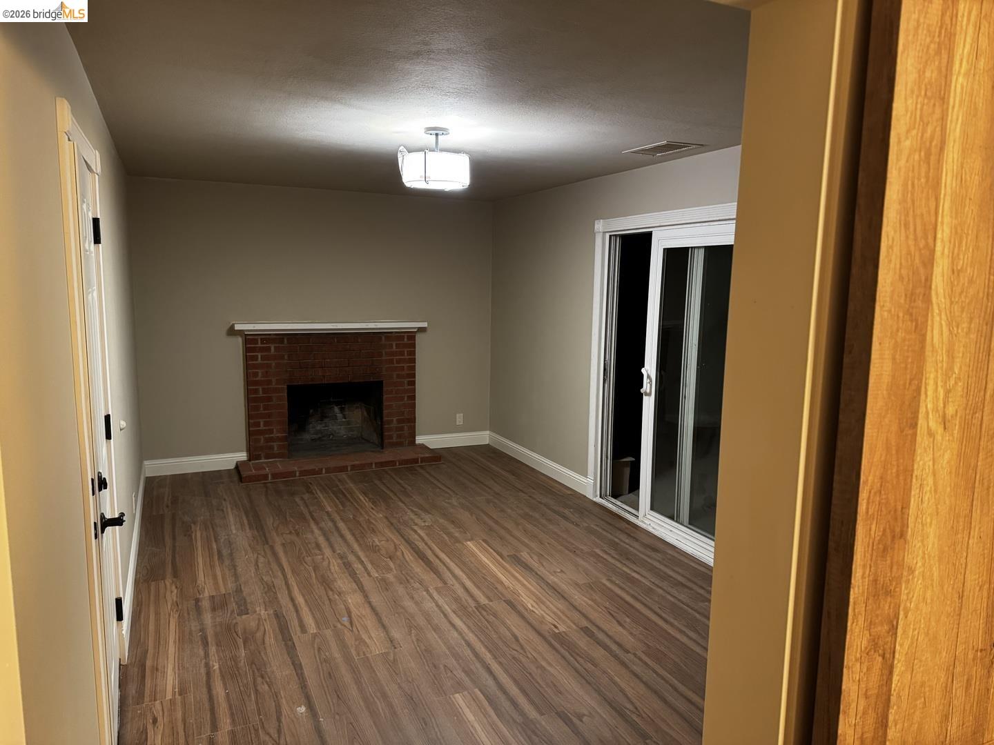 Detail Gallery Image 6 of 12 For 1501 Madrone Ln, Davis,  CA 95618 - 3 Beds | 2 Baths