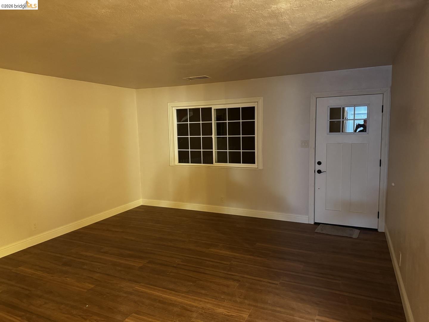 Detail Gallery Image 7 of 12 For 1501 Madrone Ln, Davis,  CA 95618 - 3 Beds | 2 Baths