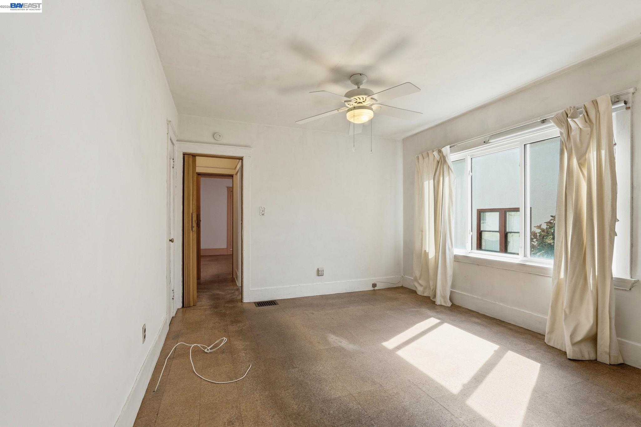 Detail Gallery Image 17 of 24 For 1130 Ranleigh Way, Piedmont,  CA 94610 - 3 Beds | 2 Baths