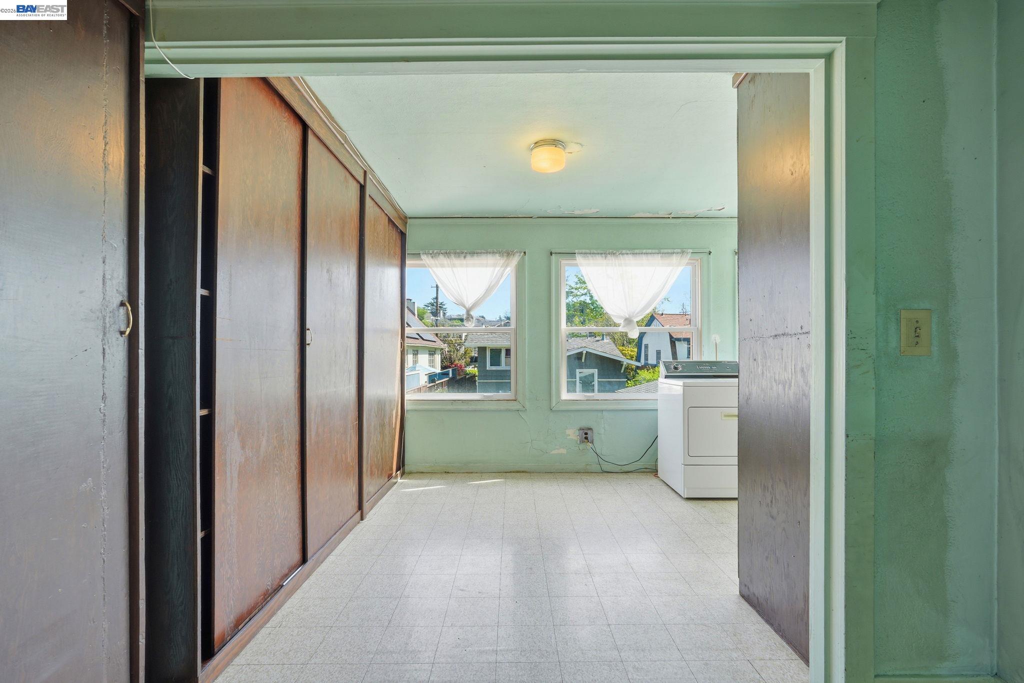 Detail Gallery Image 19 of 24 For 1130 Ranleigh Way, Piedmont,  CA 94610 - 3 Beds | 2 Baths