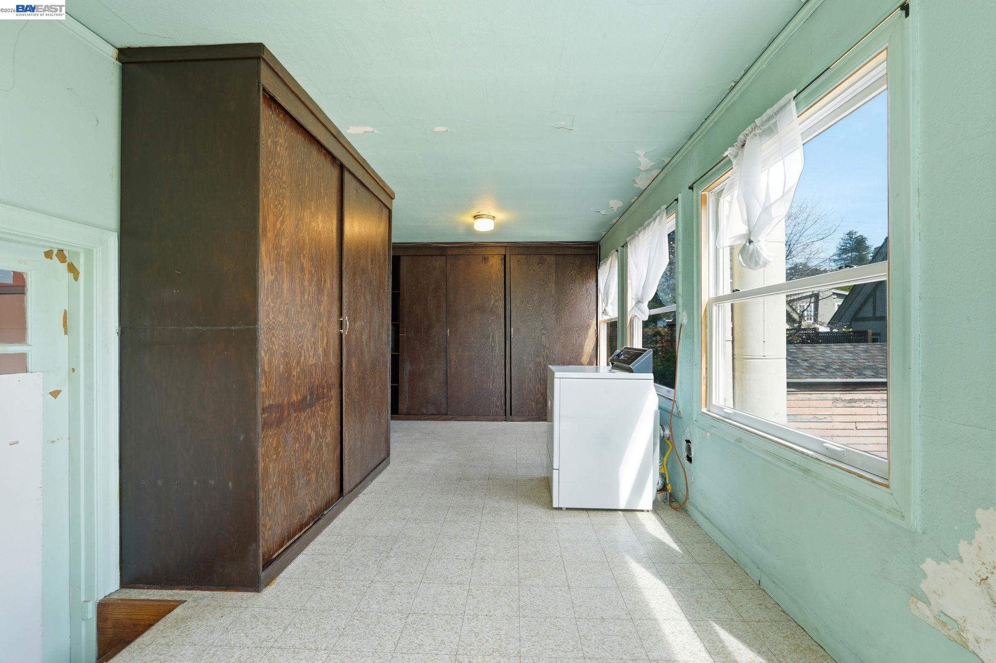 Detail Gallery Image 21 of 24 For 1130 Ranleigh Way, Piedmont,  CA 94610 - 3 Beds | 2 Baths