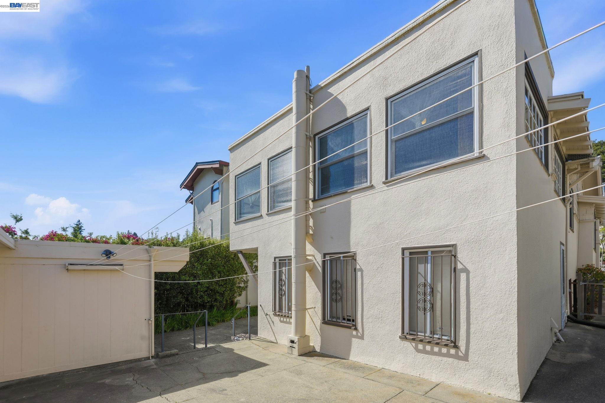 Detail Gallery Image 22 of 24 For 1130 Ranleigh Way, Piedmont,  CA 94610 - 3 Beds | 2 Baths