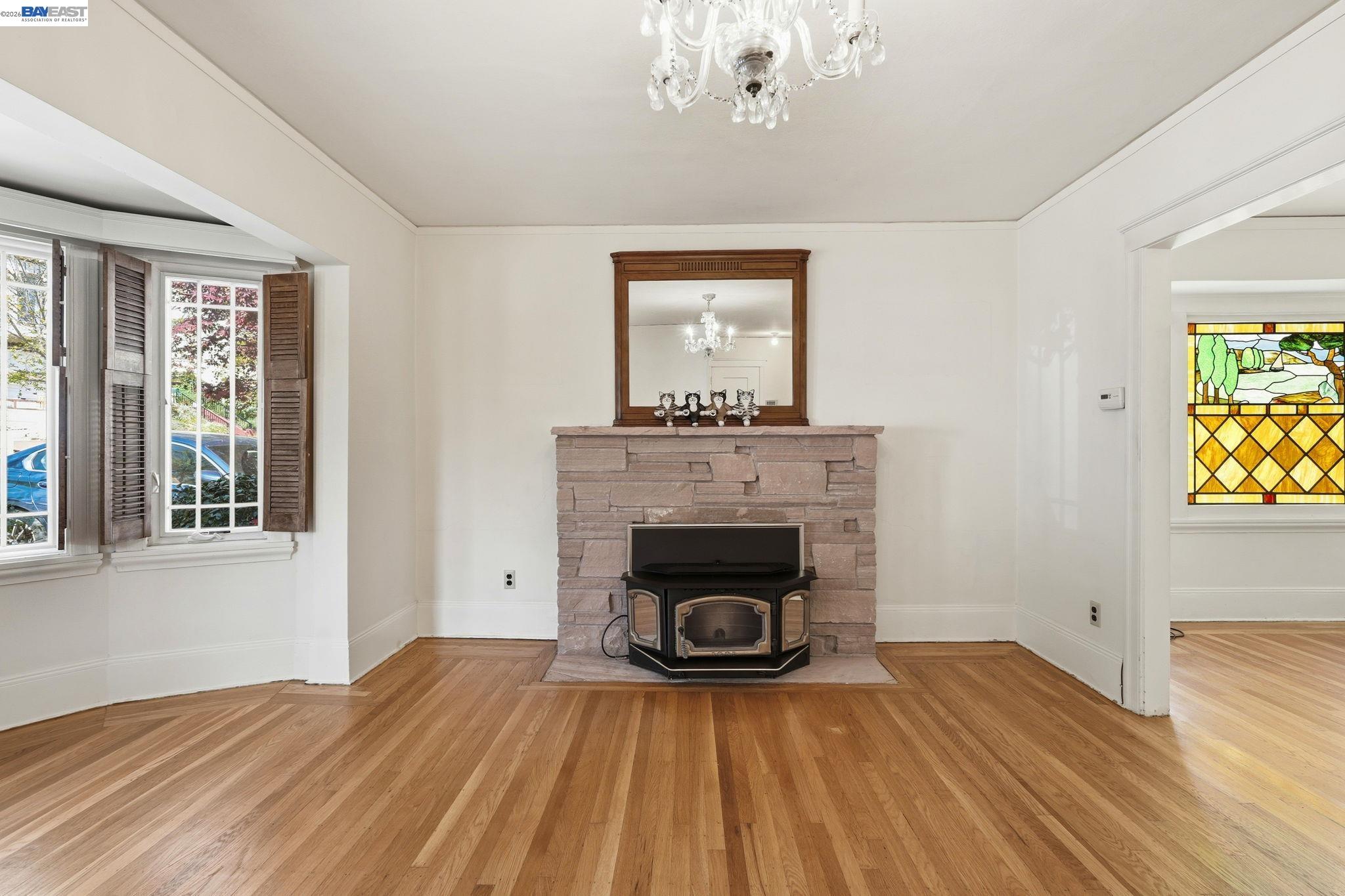 Detail Gallery Image 6 of 24 For 1130 Ranleigh Way, Piedmont,  CA 94610 - 3 Beds | 2 Baths