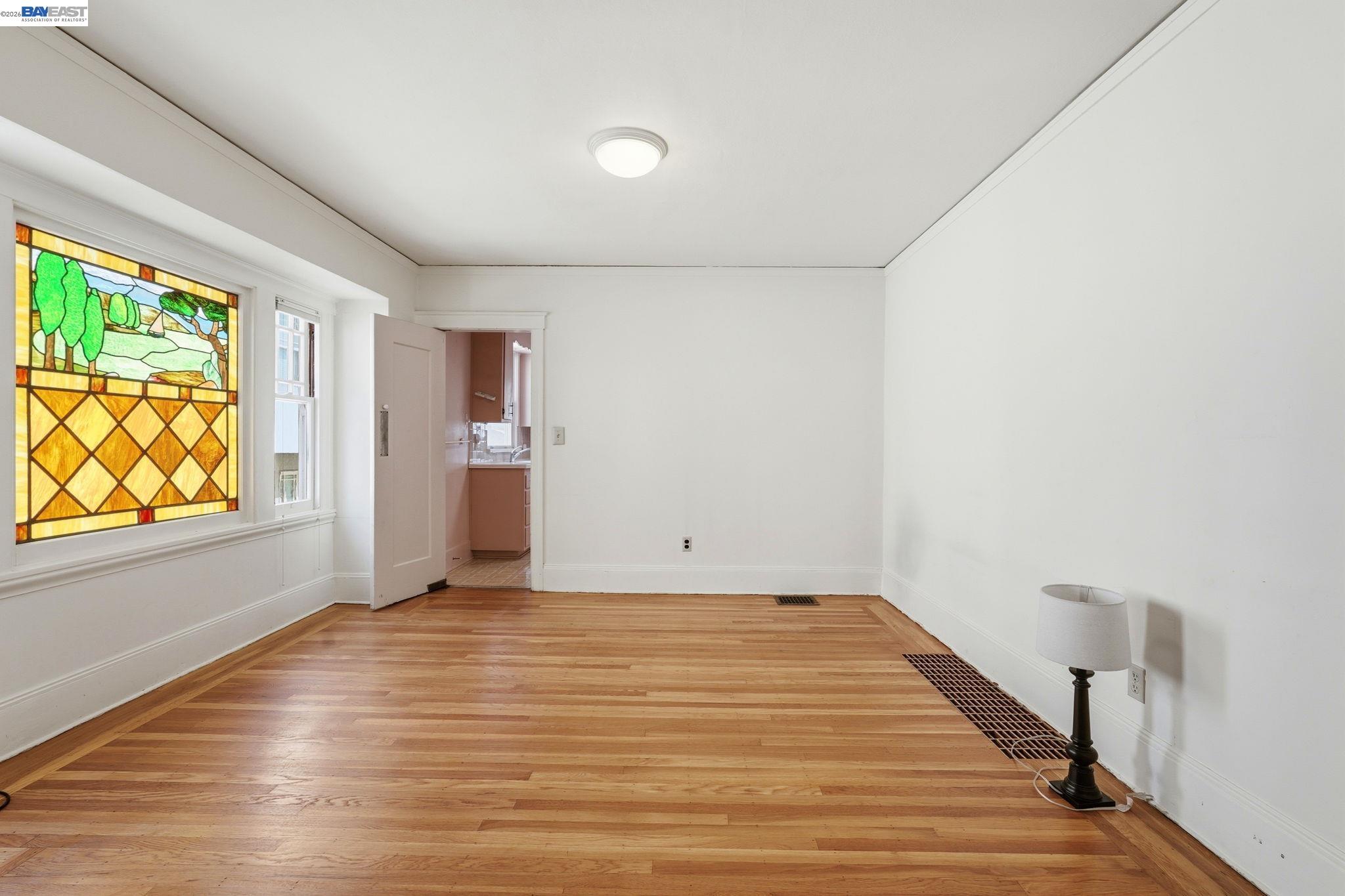 Detail Gallery Image 7 of 24 For 1130 Ranleigh Way, Piedmont,  CA 94610 - 3 Beds | 2 Baths